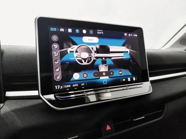 Volkswagen T-Roc 1.5 eTSI Trend DSG 21