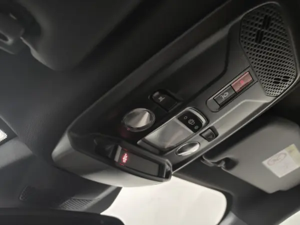 Peugeot e-2008 54 kWh Allure 22