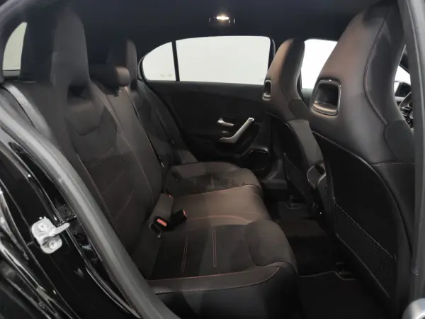 Mercedes-Benz A 180 d AMG 21