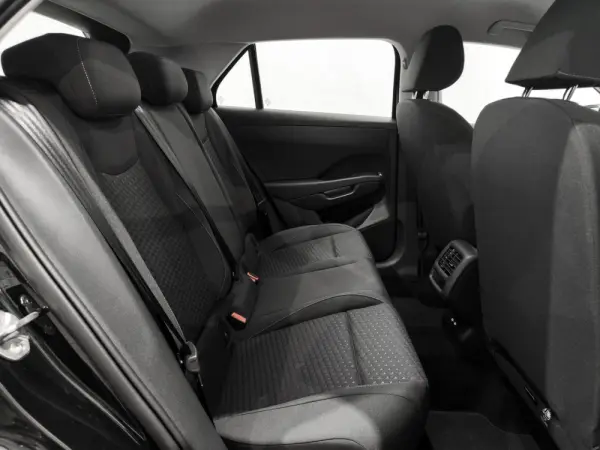 Volkswagen T-Roc 1.5 eTSI Trend DSG 25