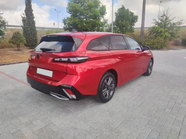 Peugeot 308 SW 1.2 PureTech Allure 7