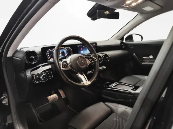 Mercedes-Benz A 200 Standard 14