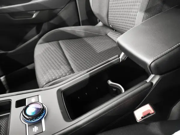 Volkswagen T-Roc 1.5 eTSI Trend DSG 21