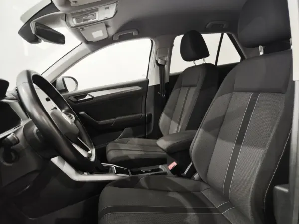 Volkswagen T-Roc 1.0 TSI 11