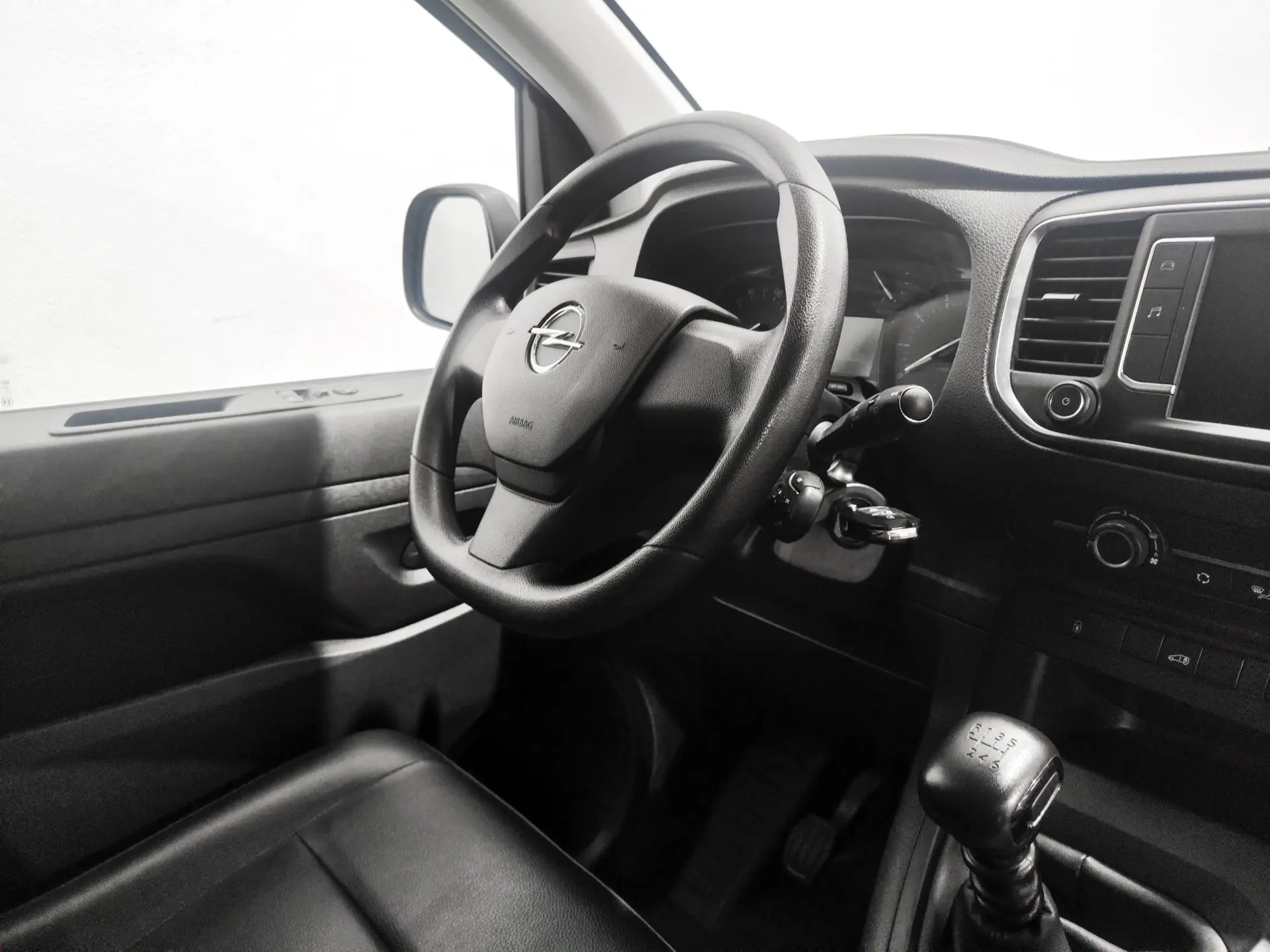 Opel Vivaro 1.5 CDTi L3H1 Essentia Inc 26