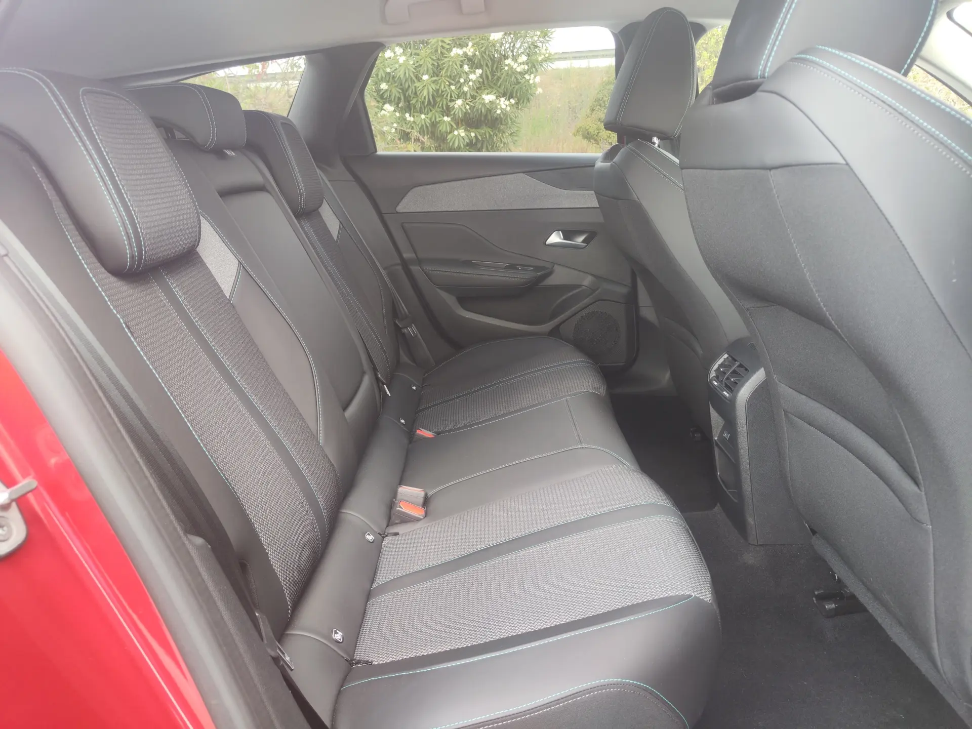 Peugeot 308 SW 1.2 PureTech Allure 9