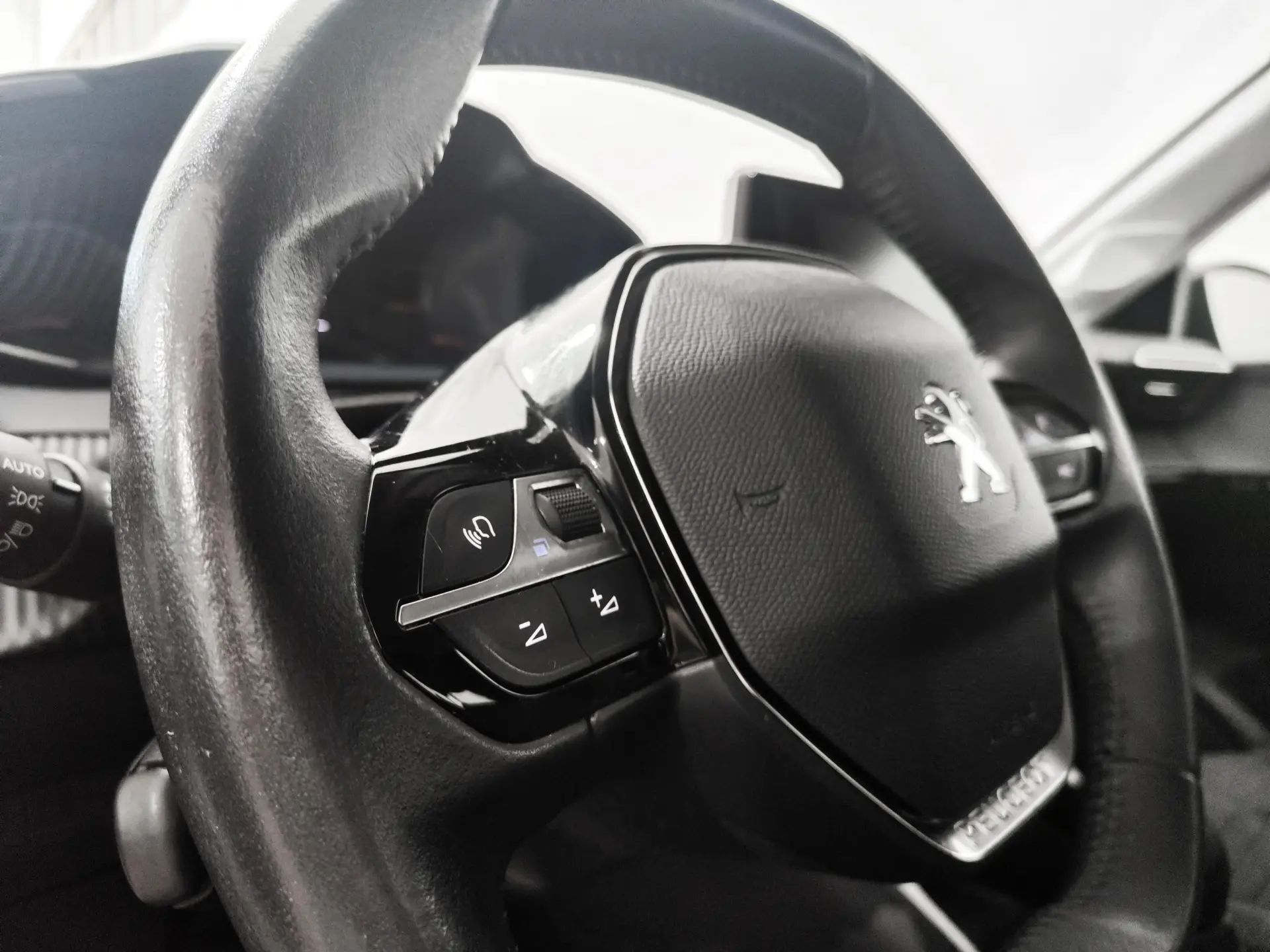 Peugeot 208 1.2 PureTech Active 11