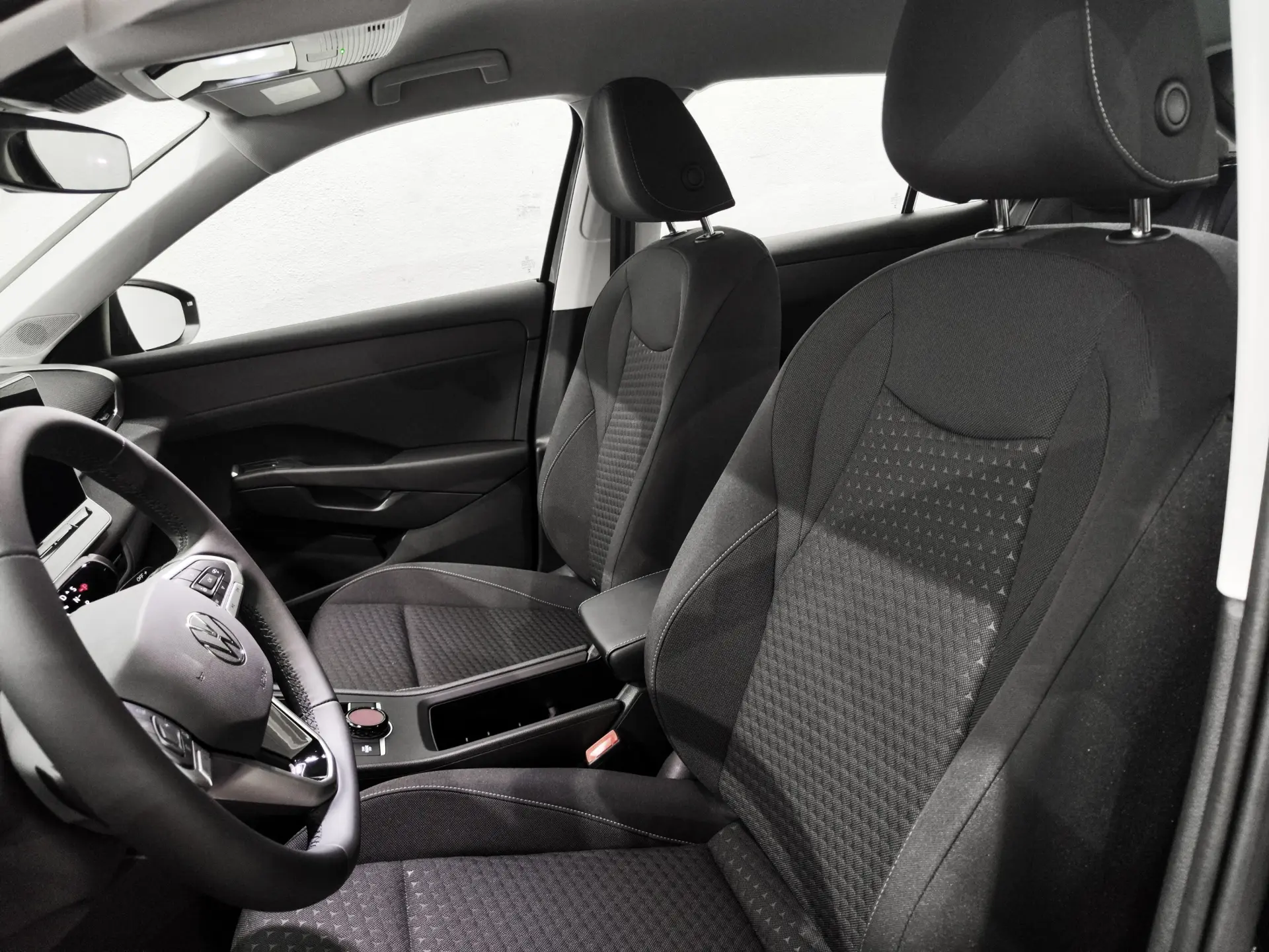 Volkswagen T-Roc 1.5 eTSI Trend DSG 9