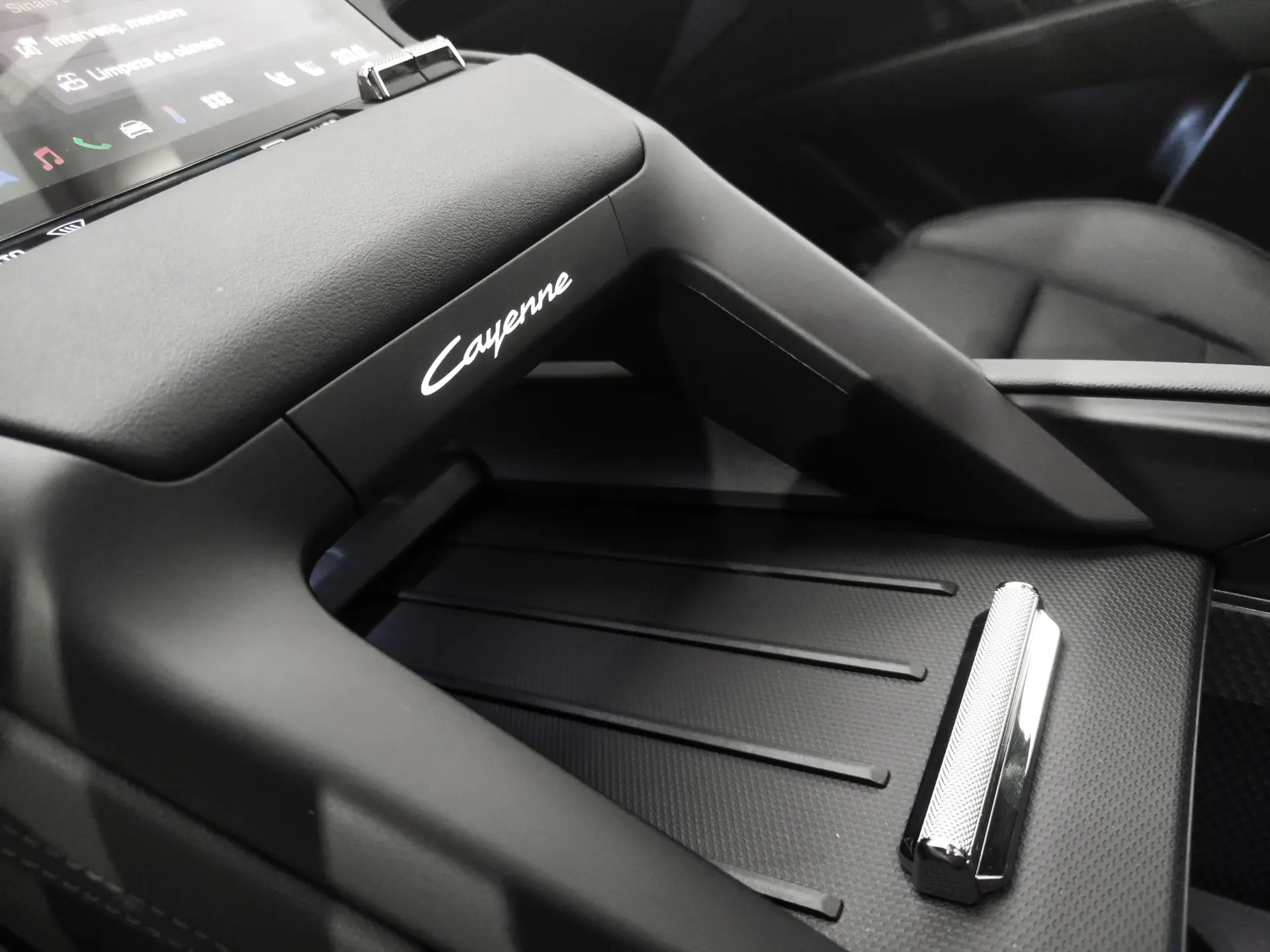 Porsche Cayenne Electric 29