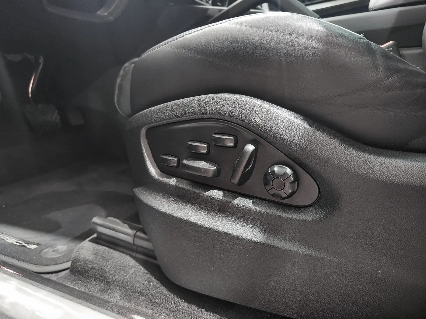 Porsche Cayenne Coupé E-Hybrid 15