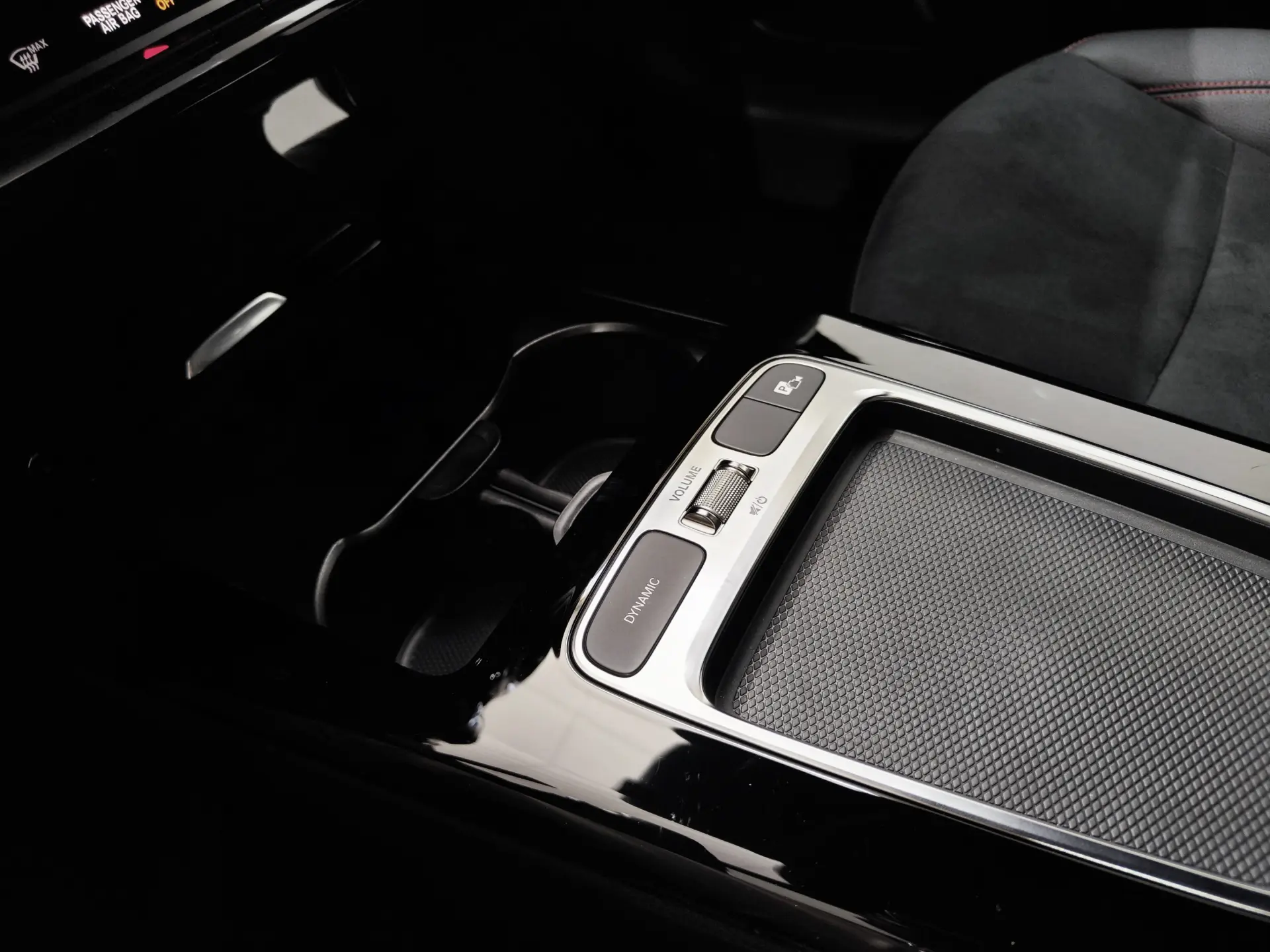 Mercedes-Benz A 180 d AMG 13