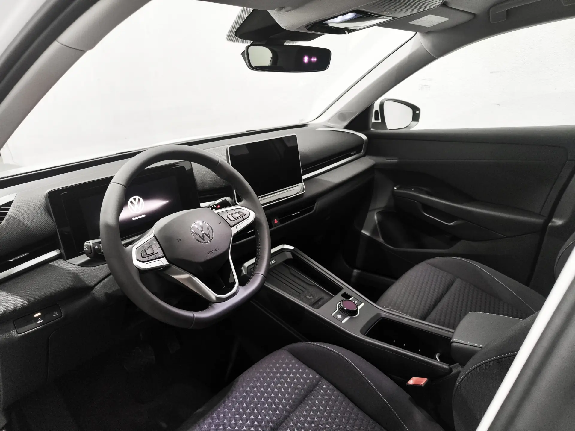 Volkswagen T-Roc 1.5 eTSI Trend DSG 8