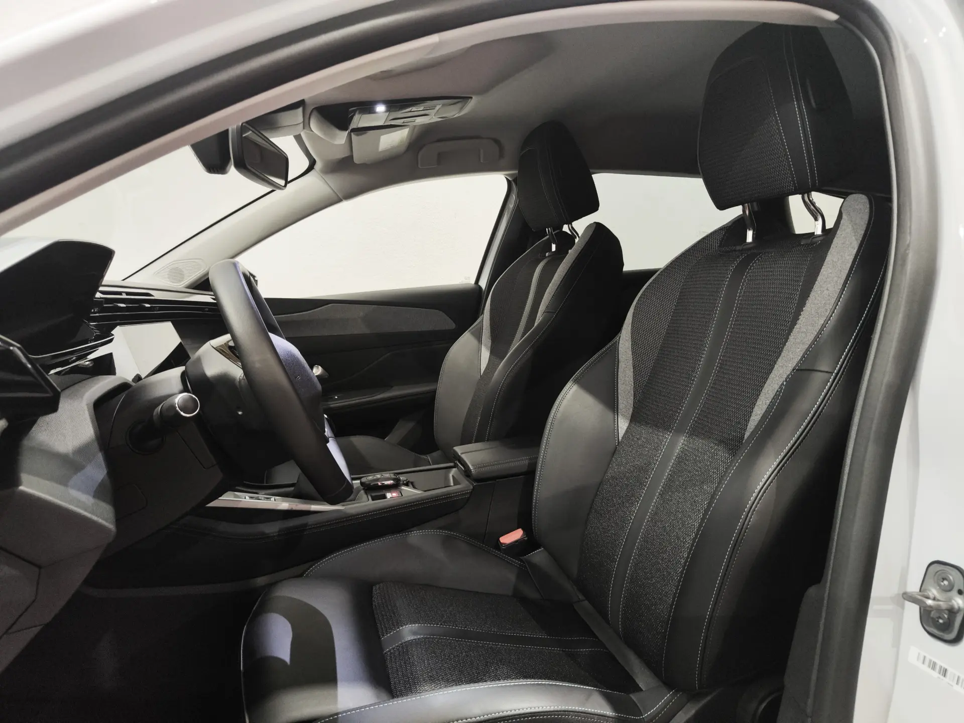 Peugeot 308 SW 1.2 PureTech Allure 8