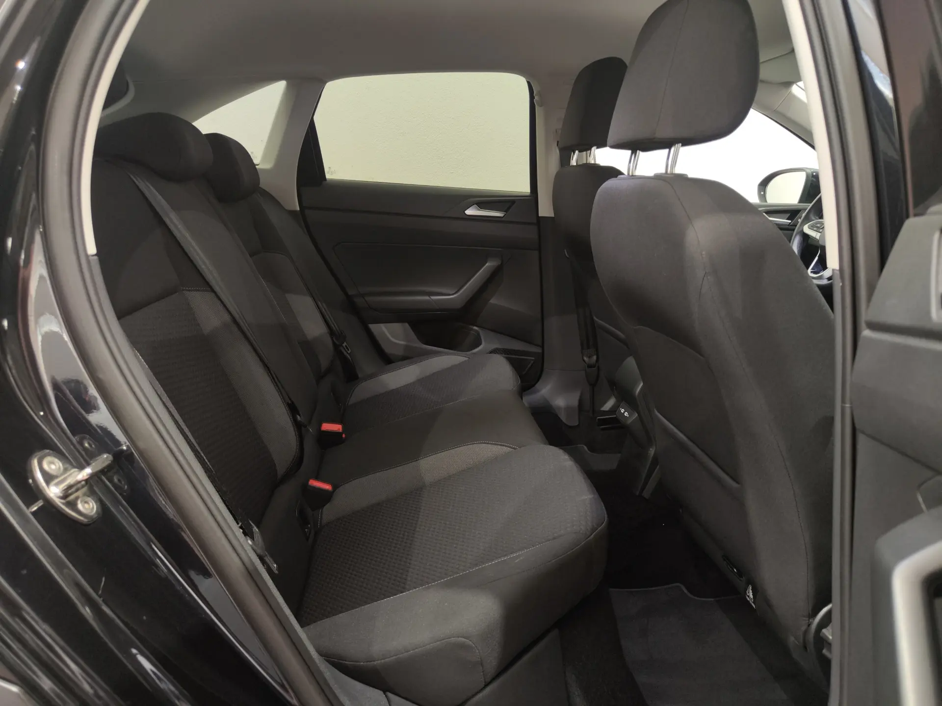 Volkswagen Taigo 1.0 TSI Urban DSG 27