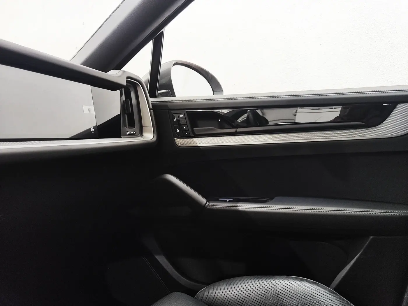 Porsche Cayenne Coupé E-Hybrid 34