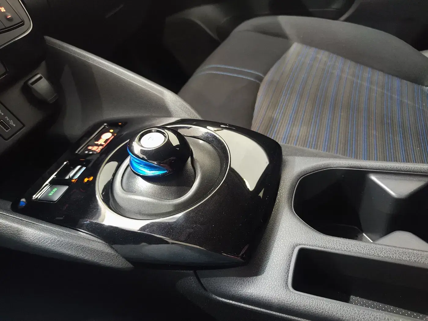 Nissan Leaf N-Connecta 16