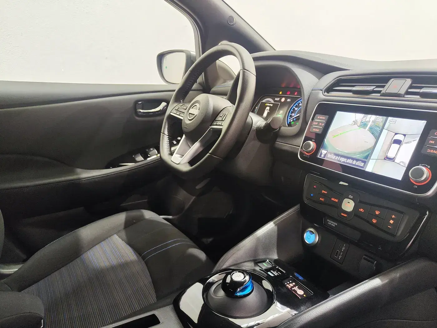 Nissan Leaf N-Connecta 25