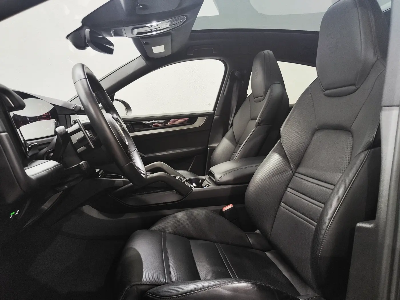 Porsche Cayenne Coupé E-Hybrid 16