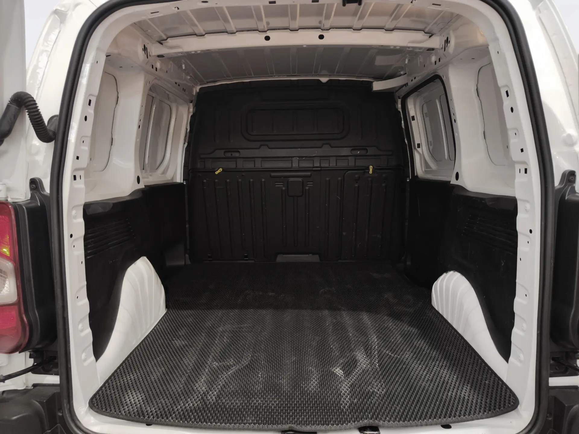 Peugeot Partner 1.6 BlueHDi Style 9