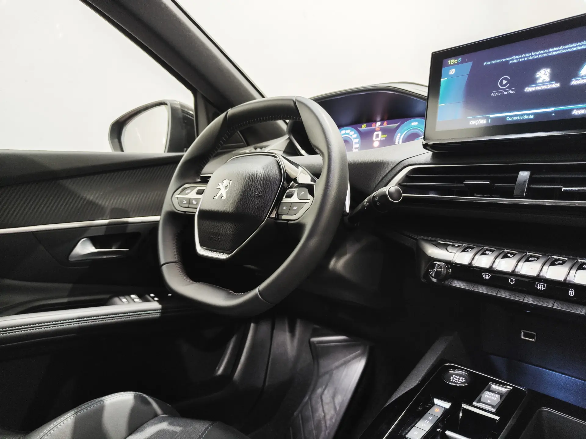 Peugeot 3008 1.6 Hybrid Allure e-EAT8 3