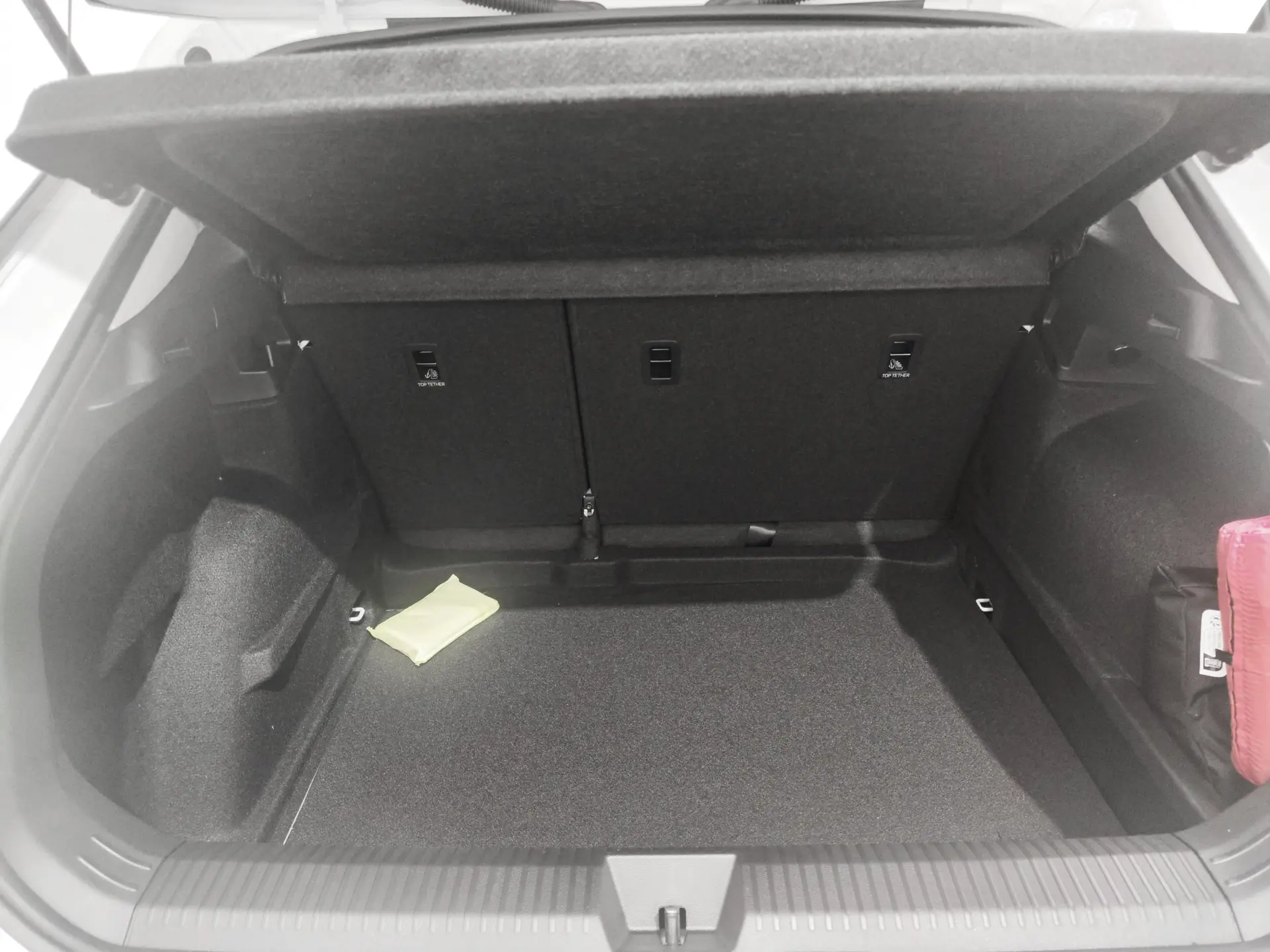 Volkswagen T-Roc 1.5 eTSI Trend DSG 26