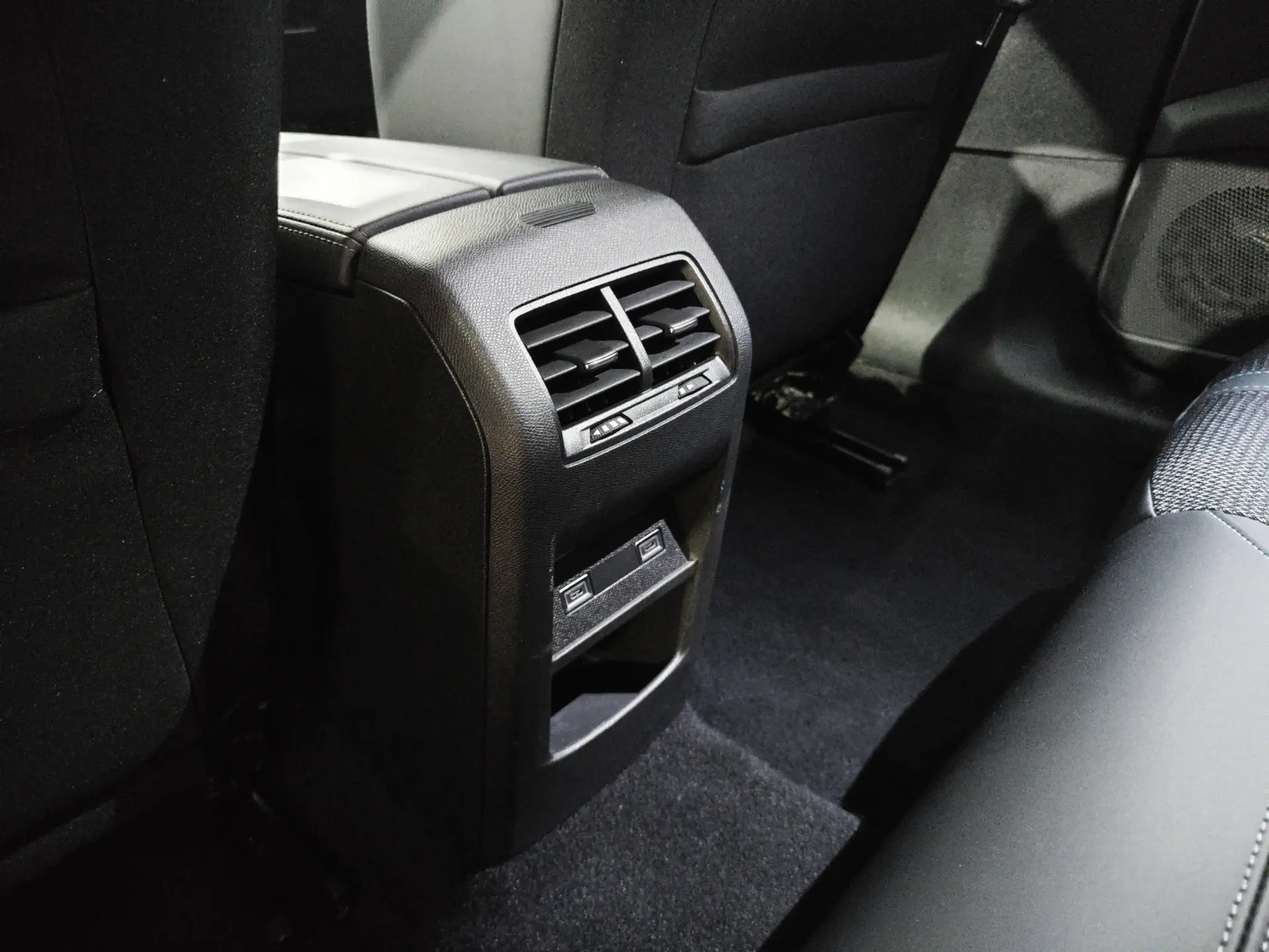 Peugeot 308 SW 1.2 PureTech Allure 13