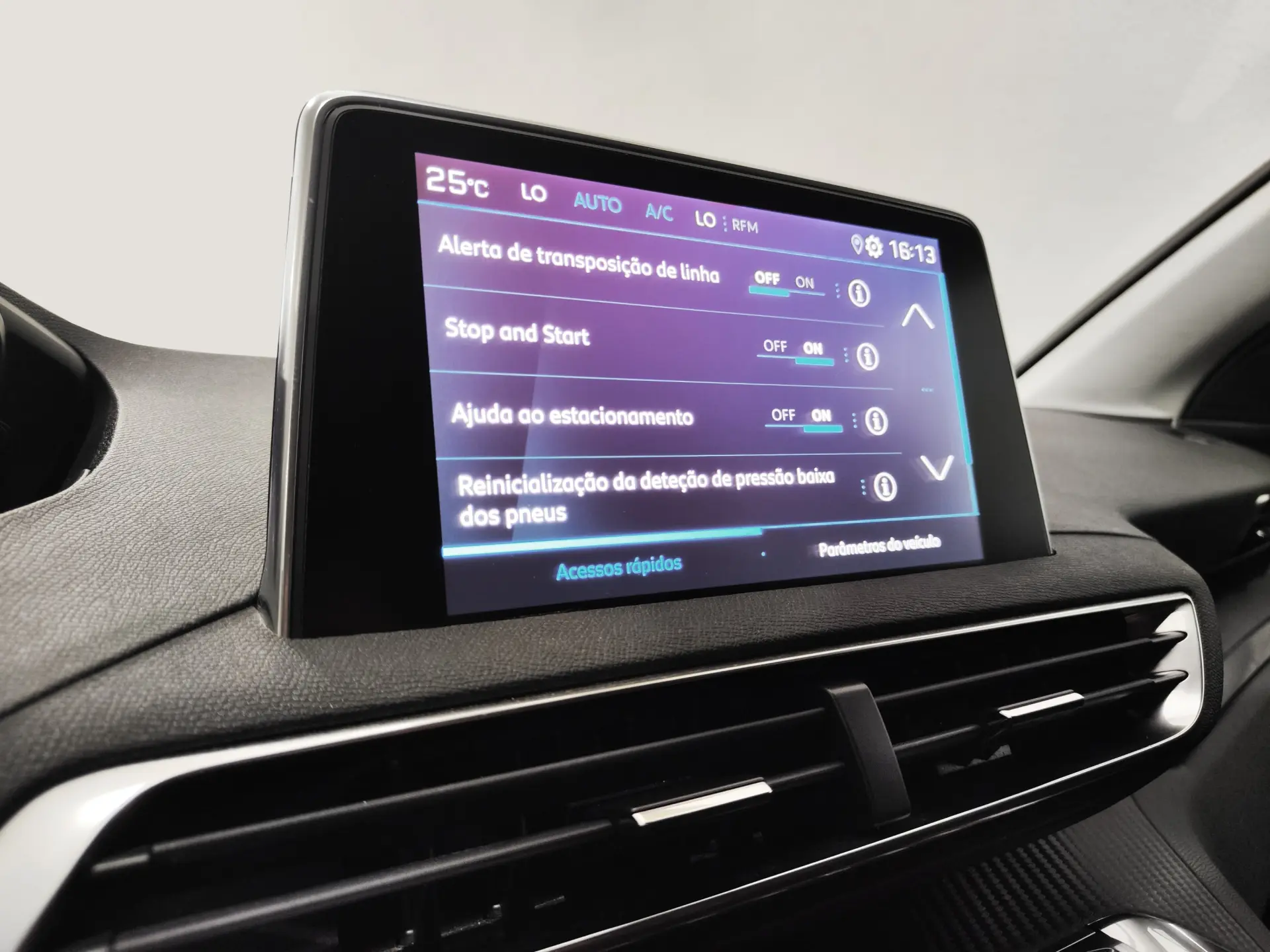 Peugeot 3008 1.5 BlueHDi Active 15
