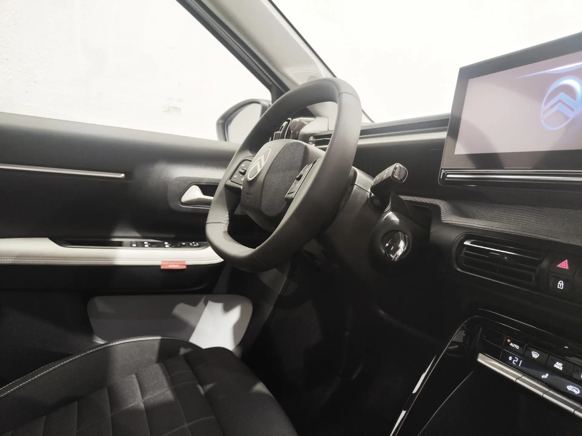 Citroen e-C3 44 kWh Autonomia Conforto Max 29