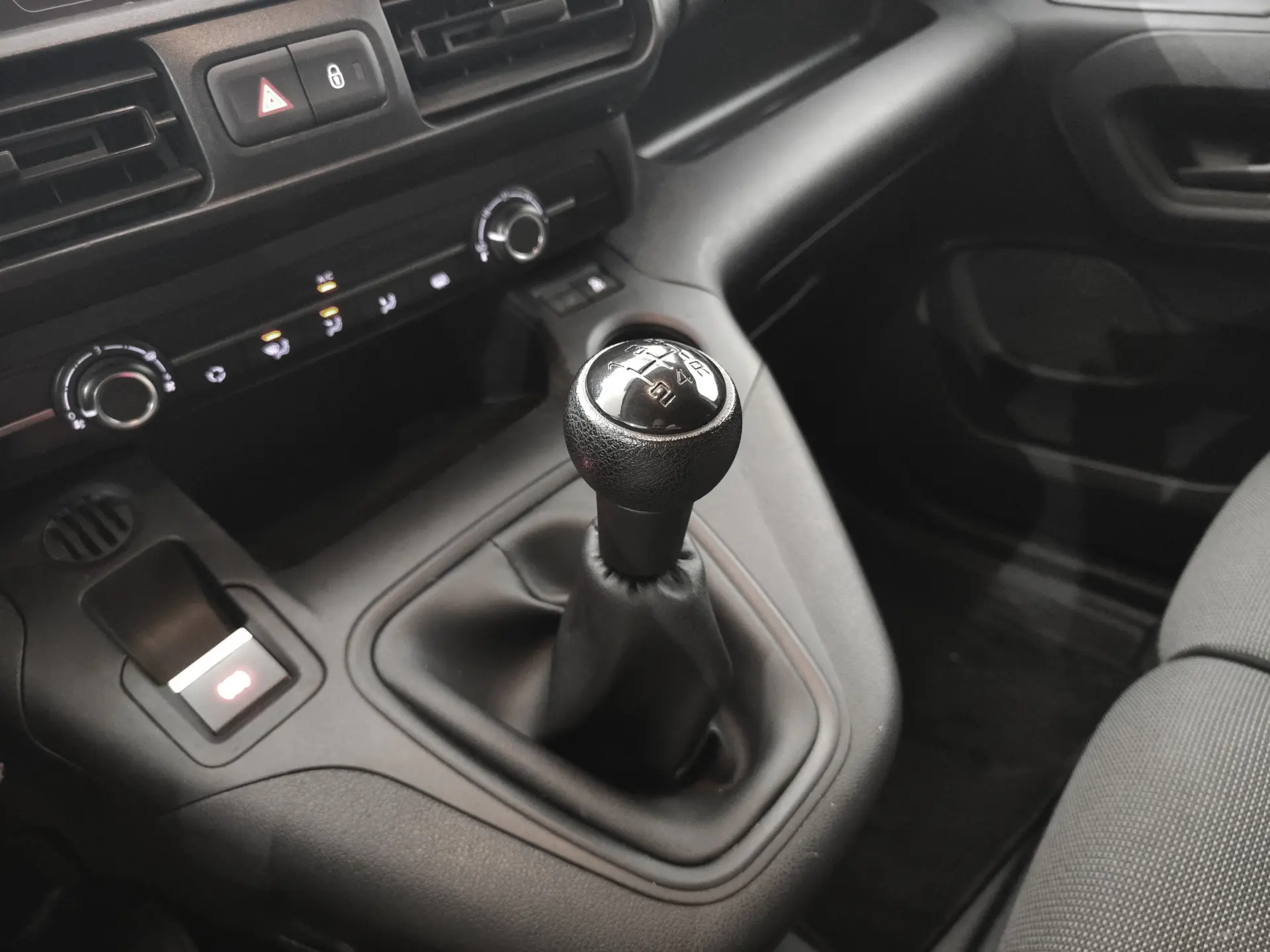 Peugeot Partner 1.6 BlueHDi Style 15