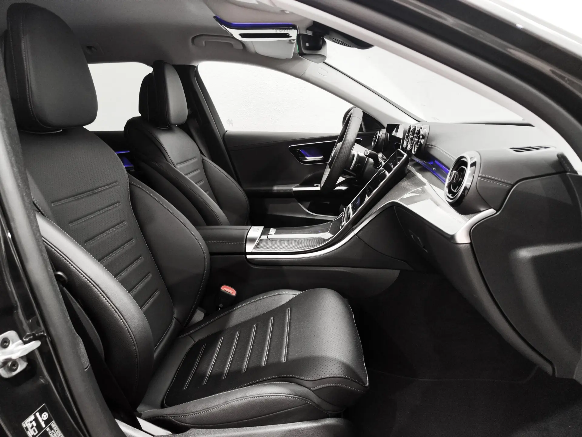 Mercedes-Benz C 300 e AMG Line 28