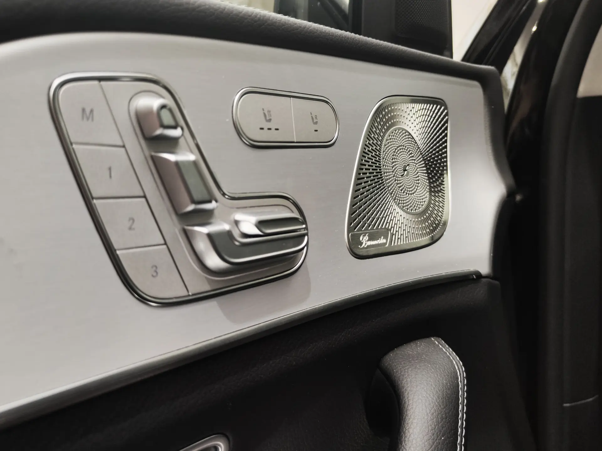 Mercedes-Benz GLE 350 de 4Matic 12