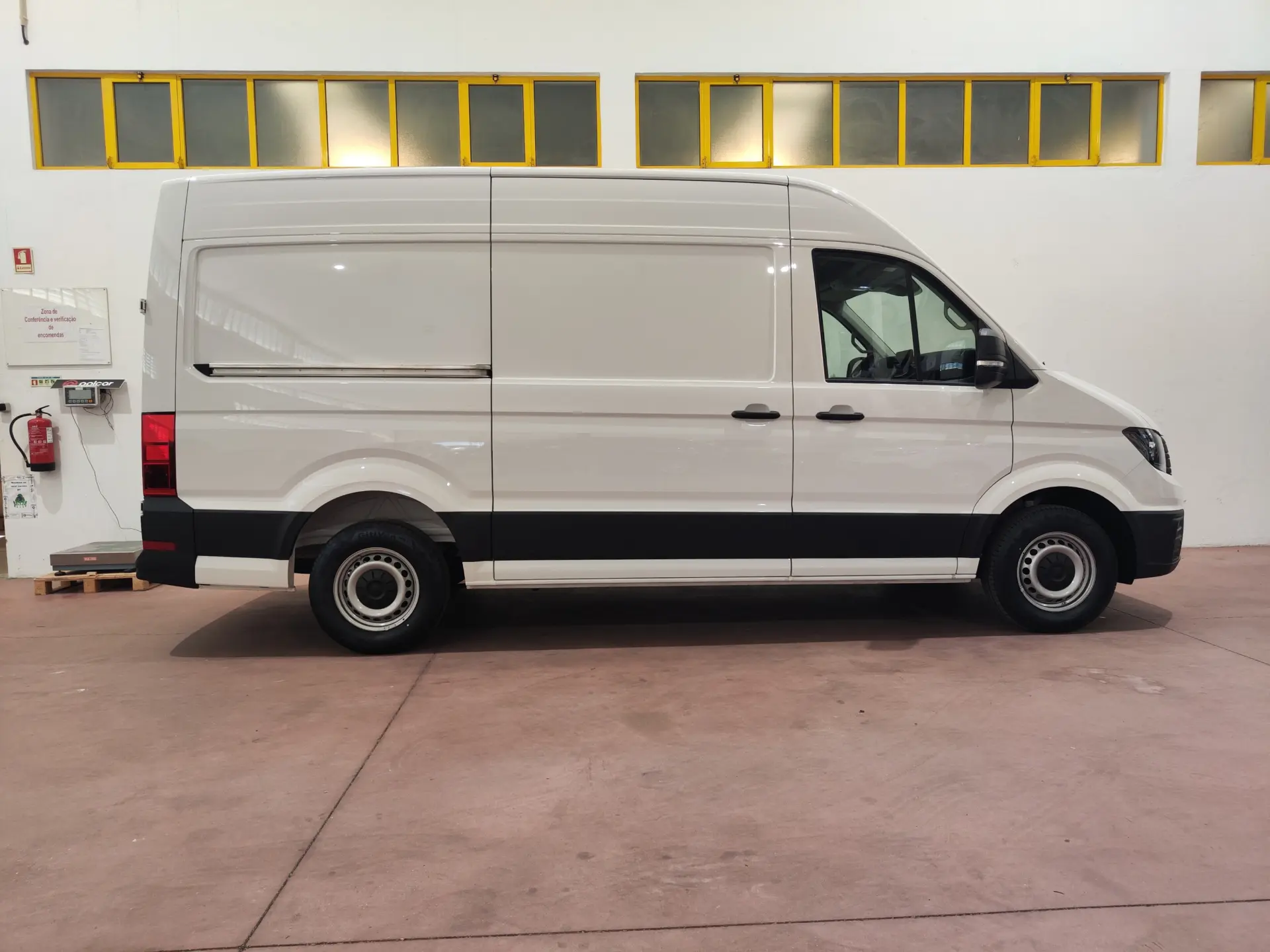 Volkswagen Crafter 35 2.0 TDI L3H3 9