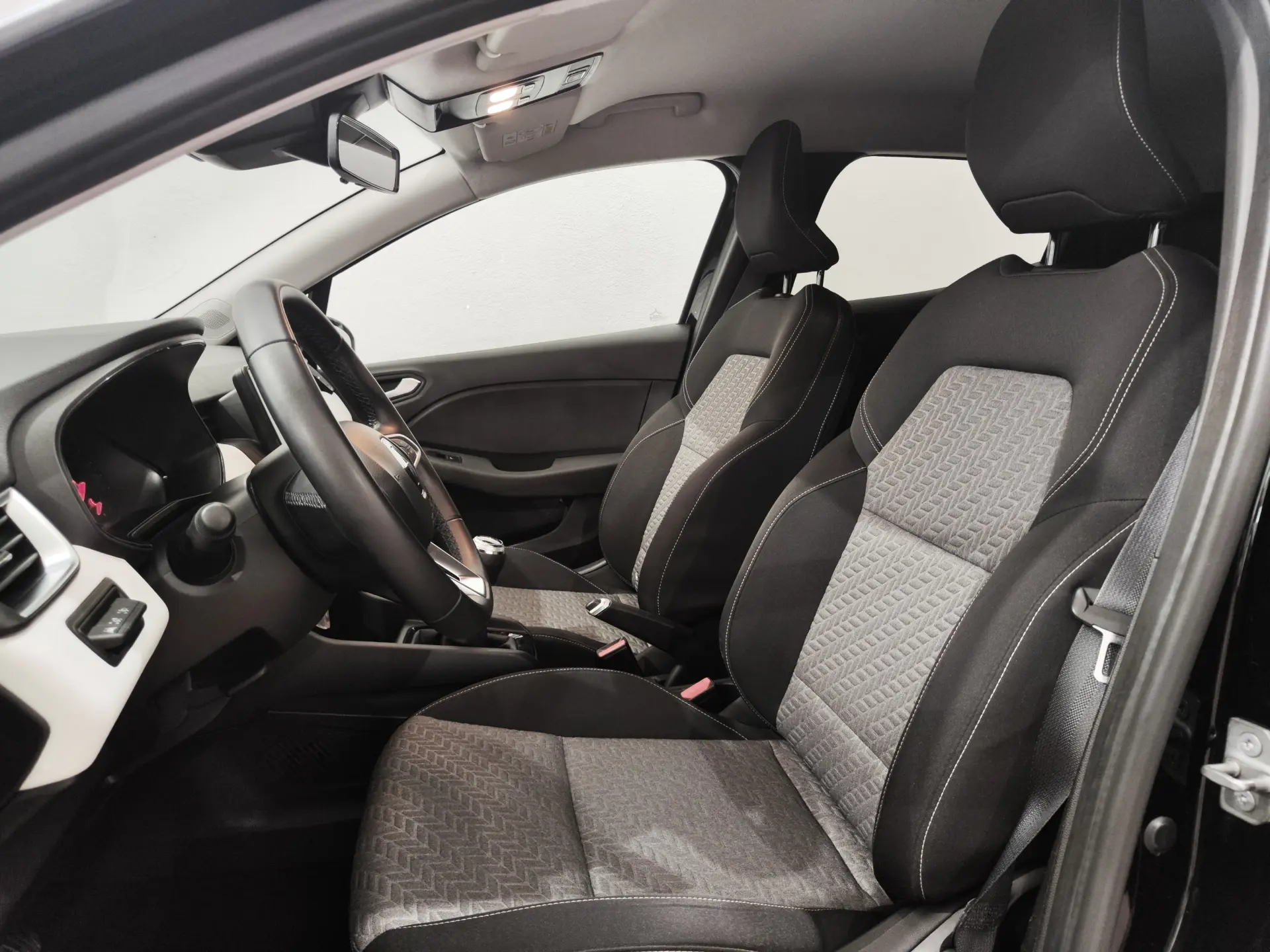Renault Clio 1.0 TCe Limited 8