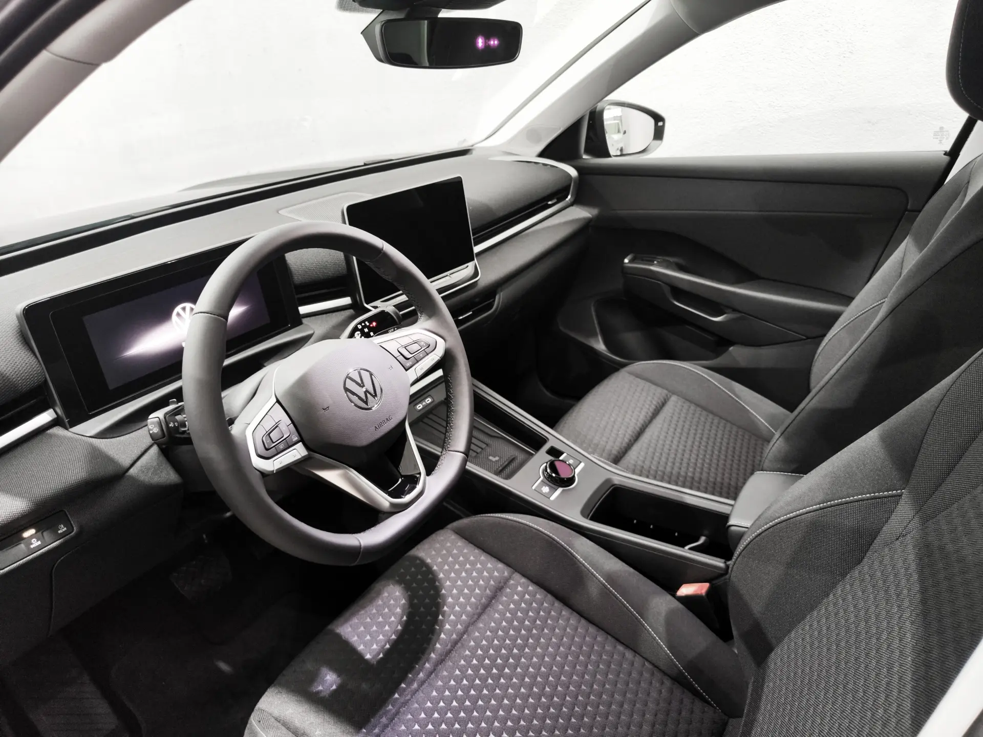 Volkswagen T-Roc 1.5 eTSI Trend DSG 8