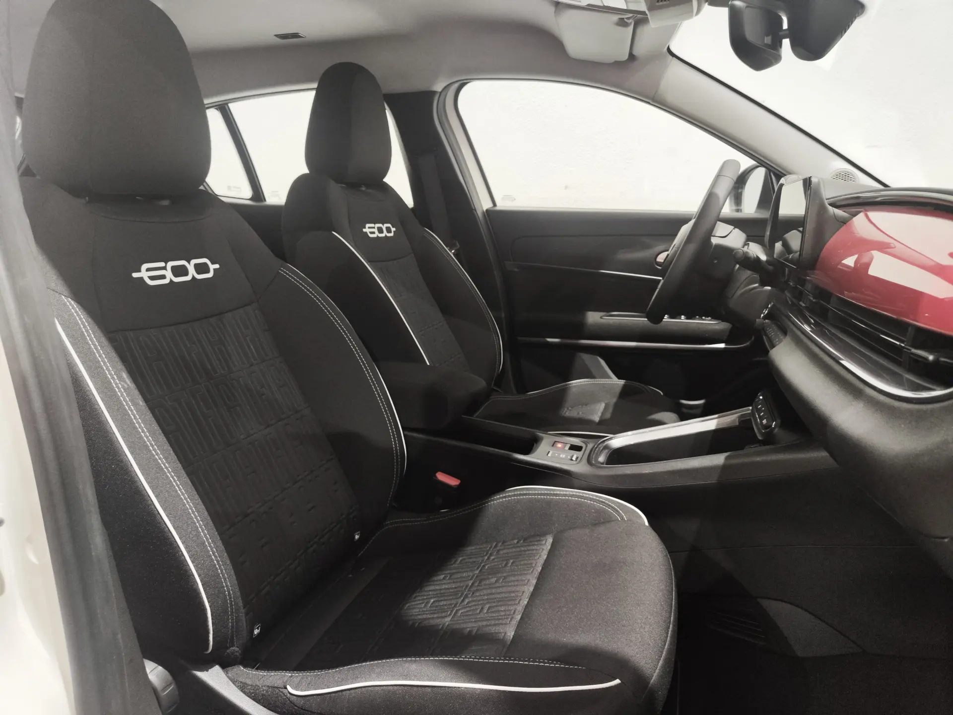 Fiat 600e 54 kWh (RED) 34