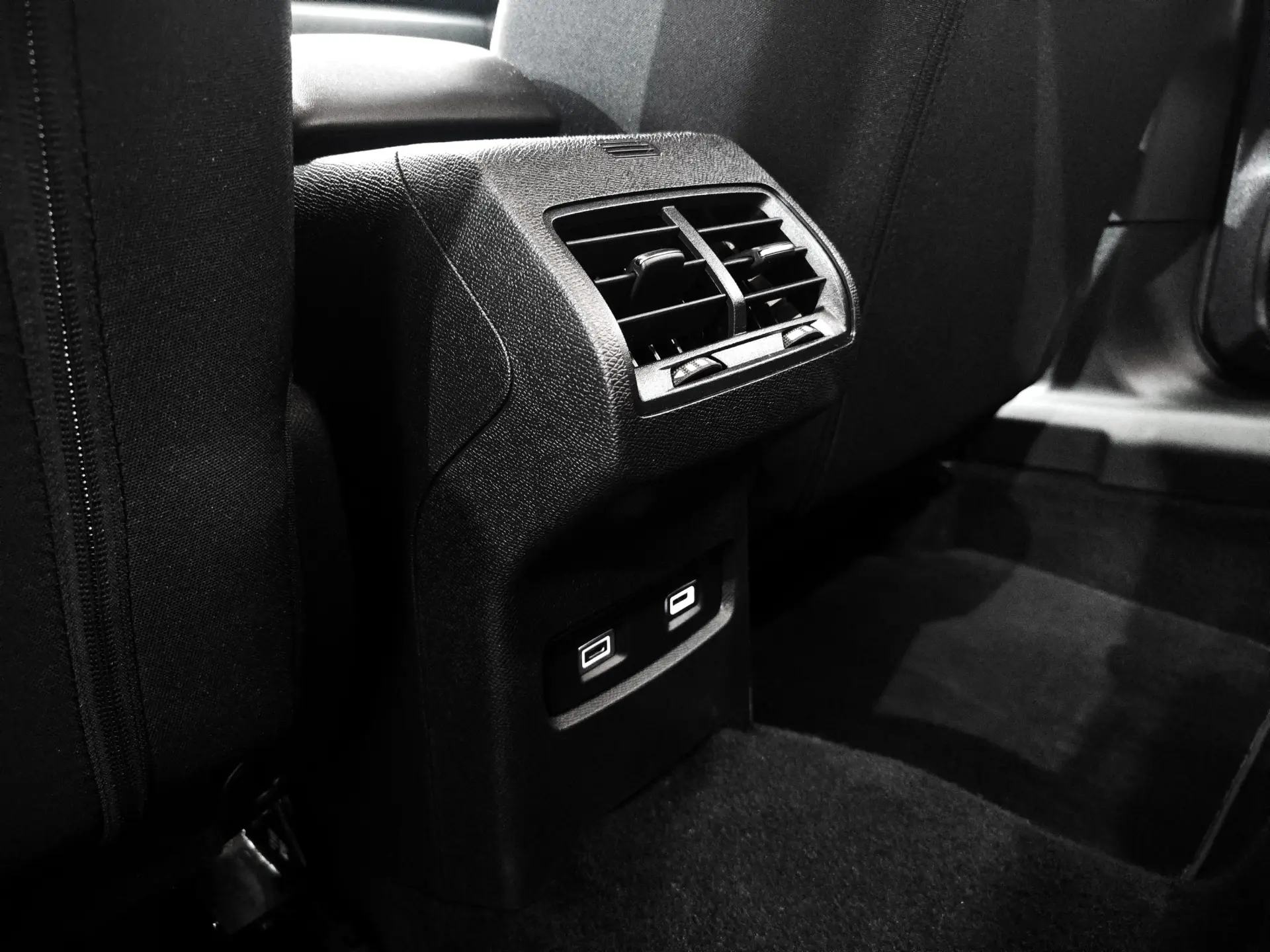 Citroen e-C4 50 kWh Feel 8
