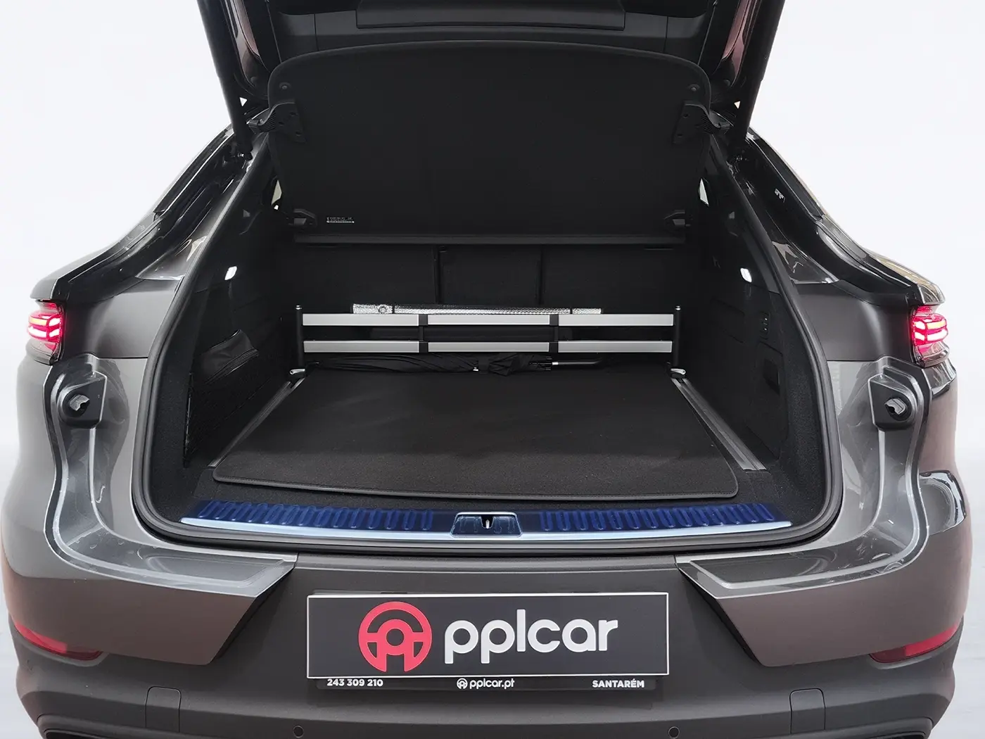 Porsche Cayenne Coupé E-Hybrid 8