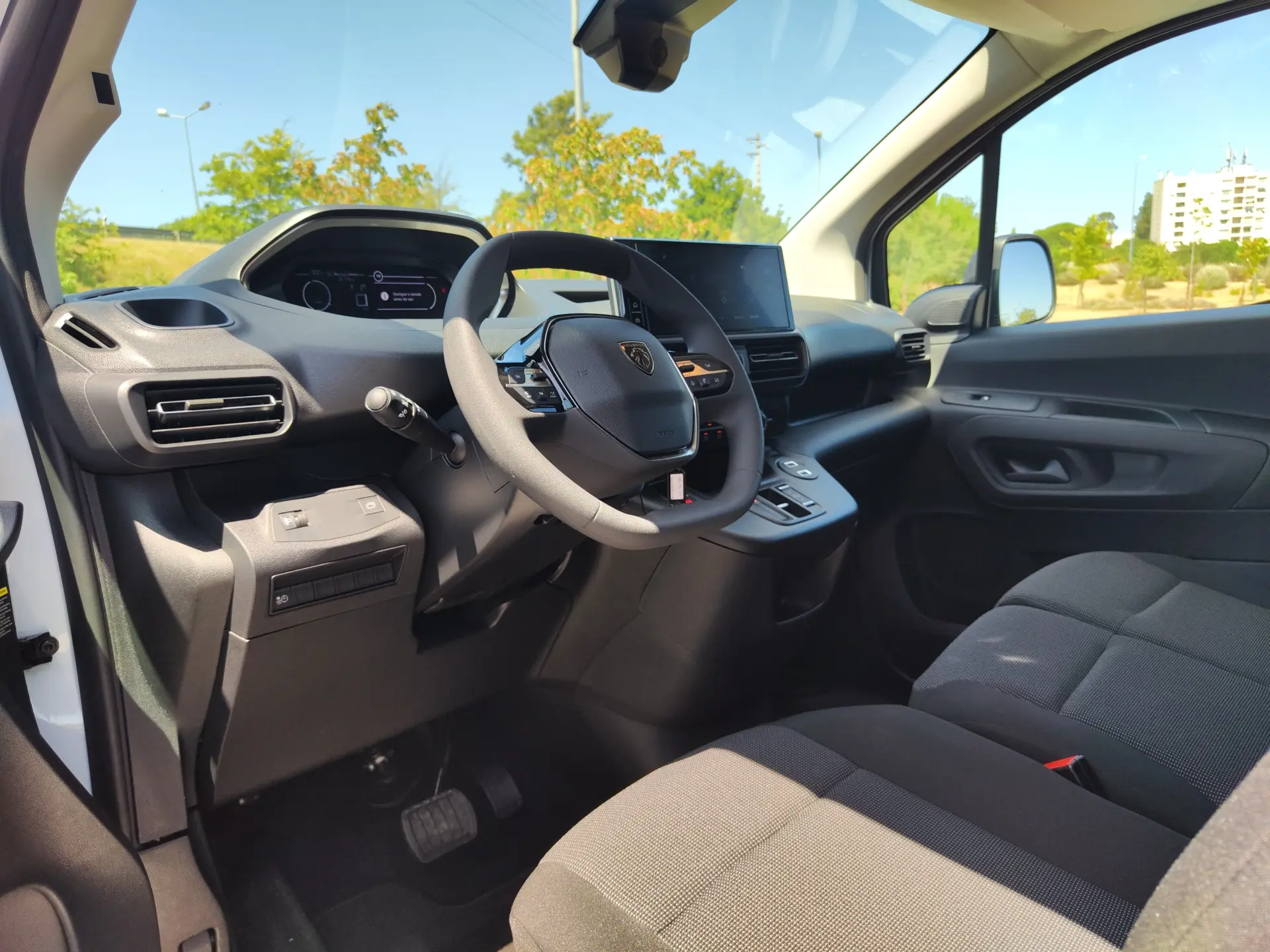 Peugeot e-Partner XL Elétrico 136cv - Bateria 50kwh 12