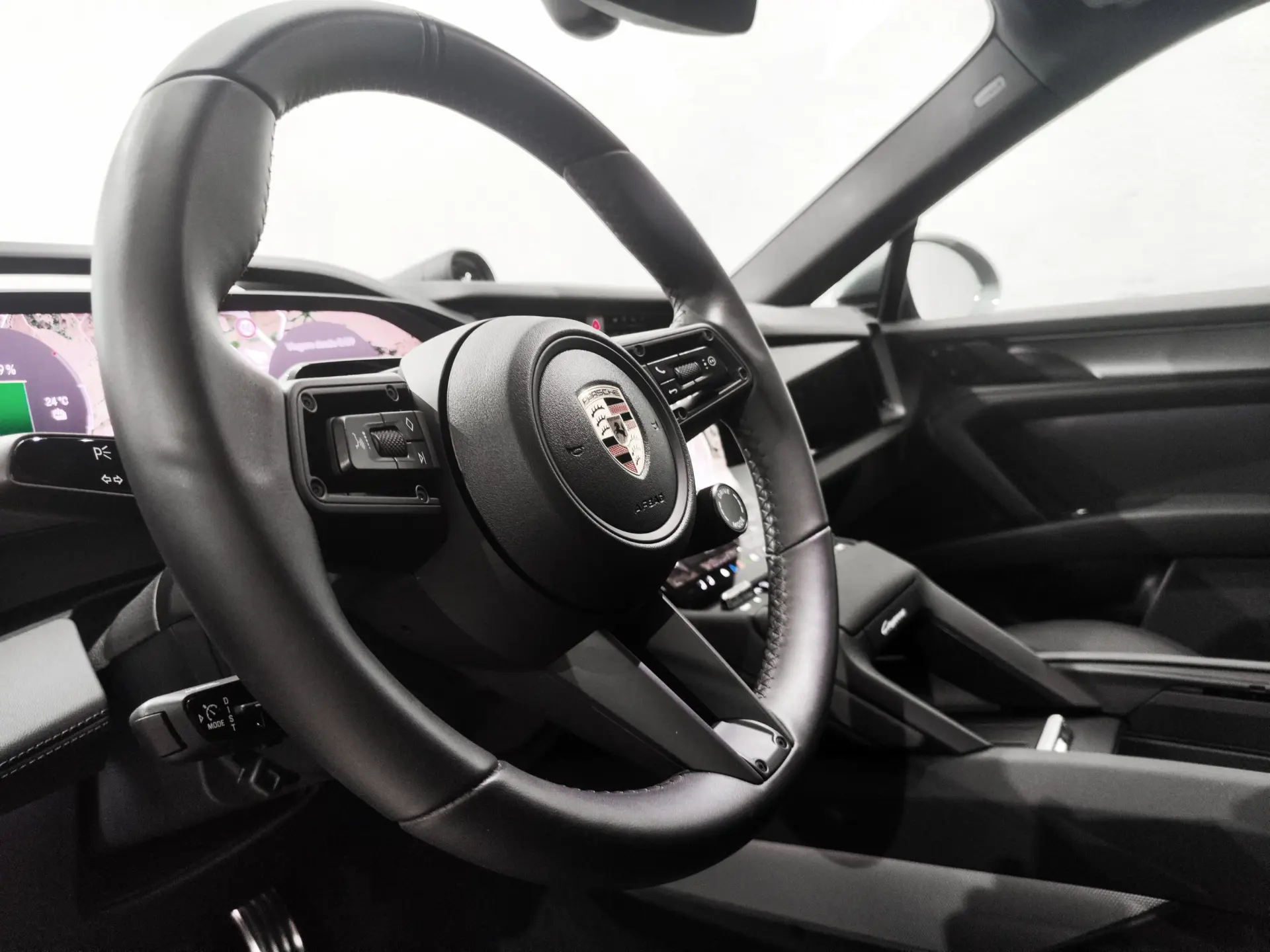 Porsche Cayenne Electric 14