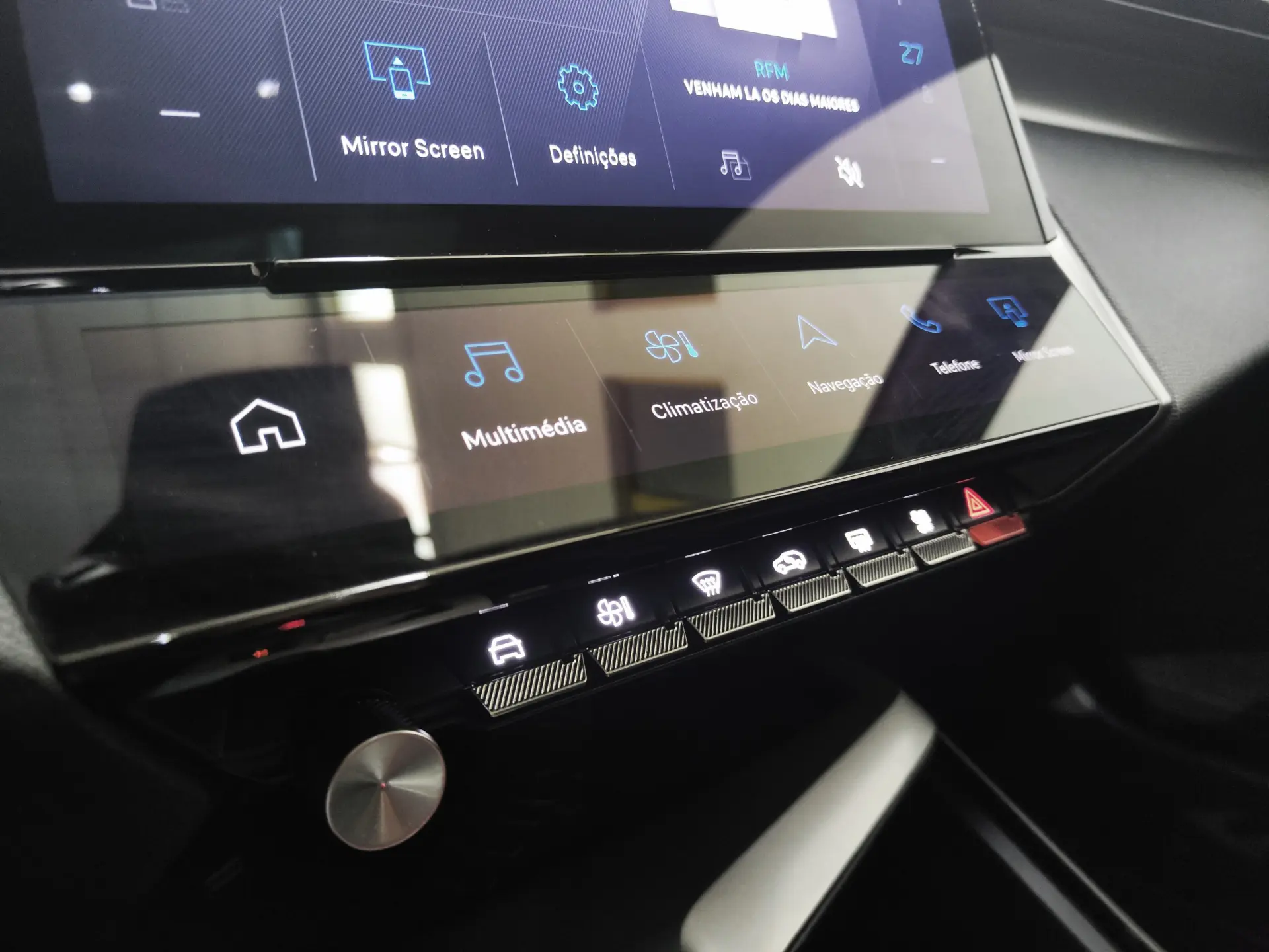 Peugeot 408 1.6 Hybrid GT e-EAT8 18