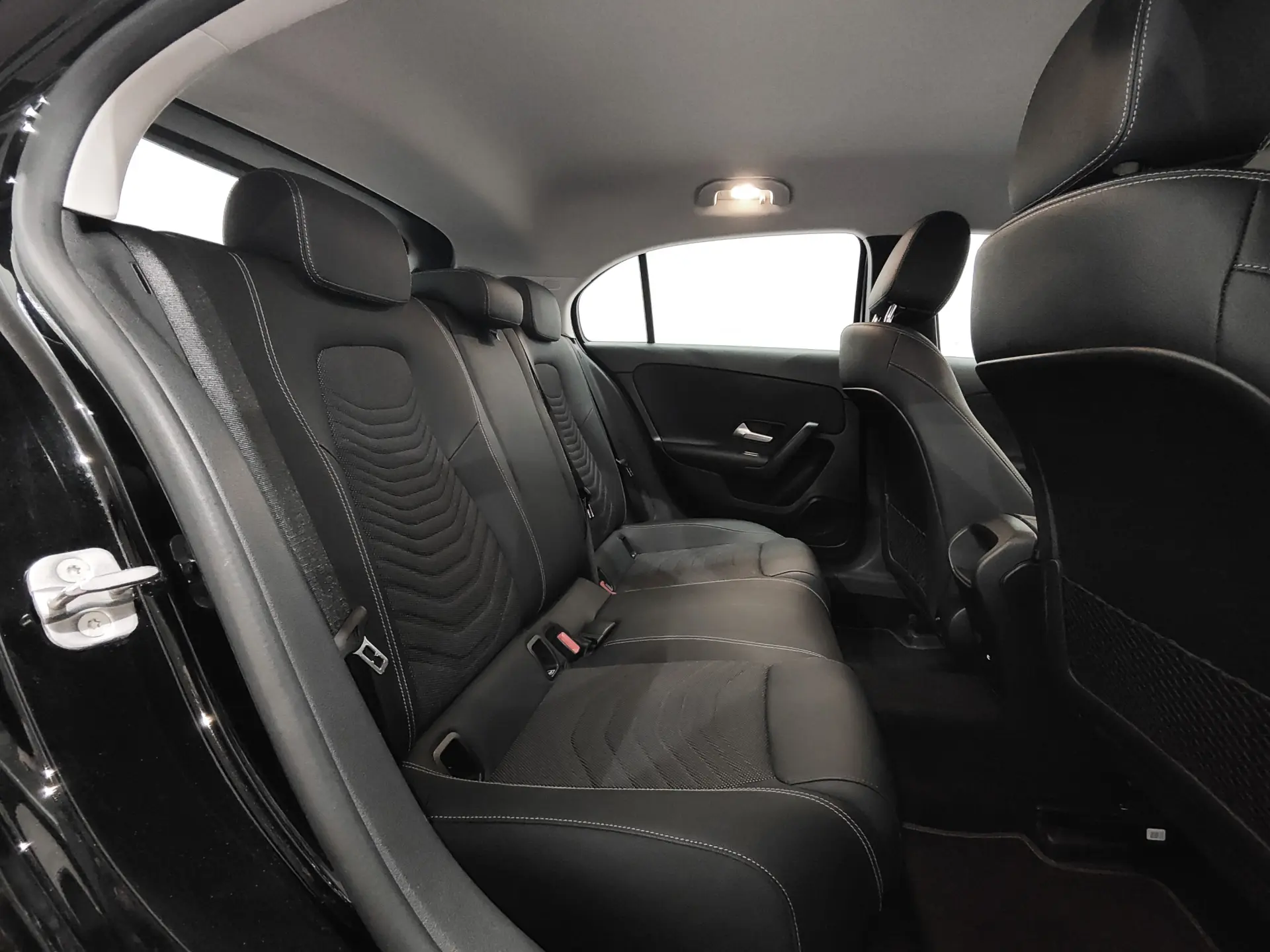 Mercedes-Benz A 200 Standard 5