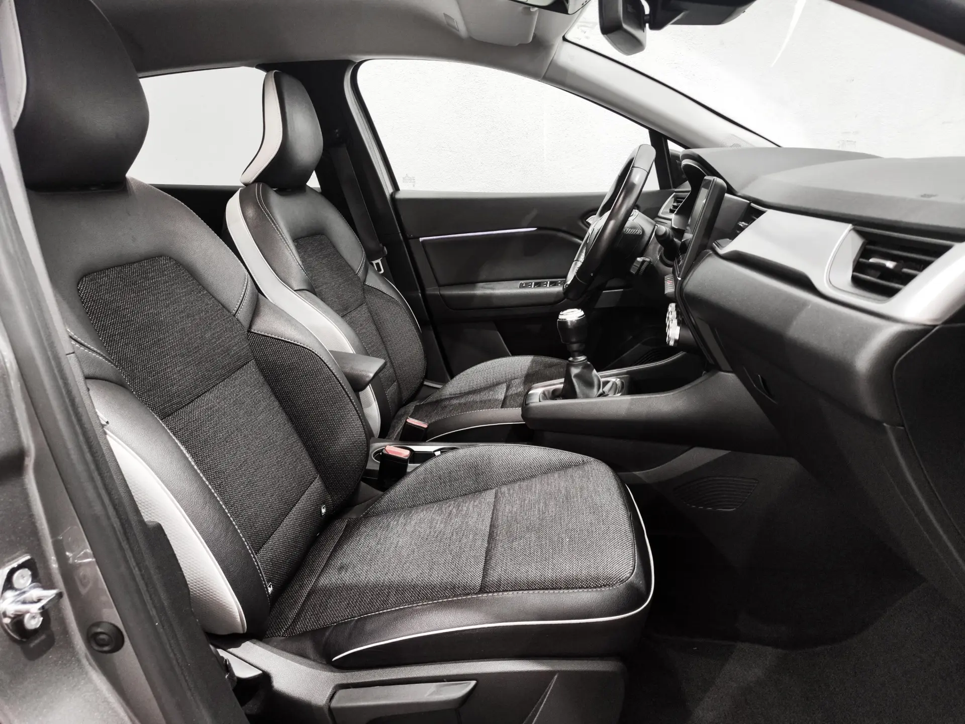Renault Captur 1.0 TCe Techno 28