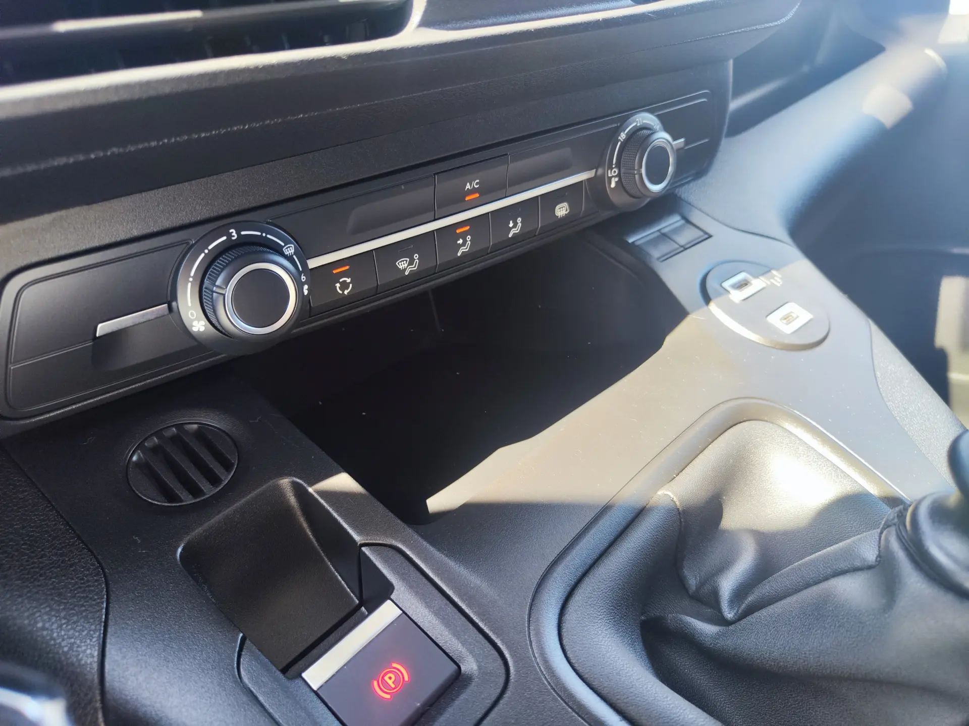 Opel Combo 1.5 CDTi XL Edition 14