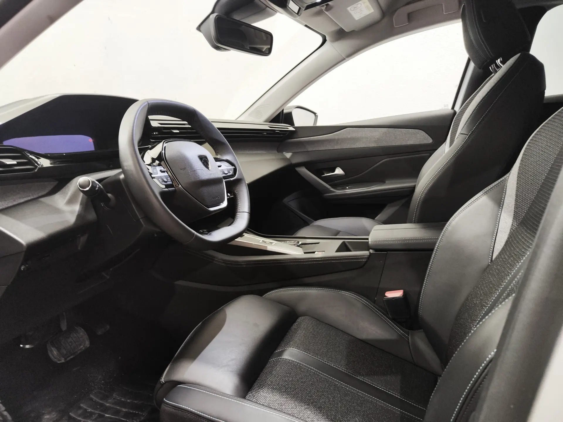 Peugeot 308 SW 1.2 PureTech Allure EAT8 12