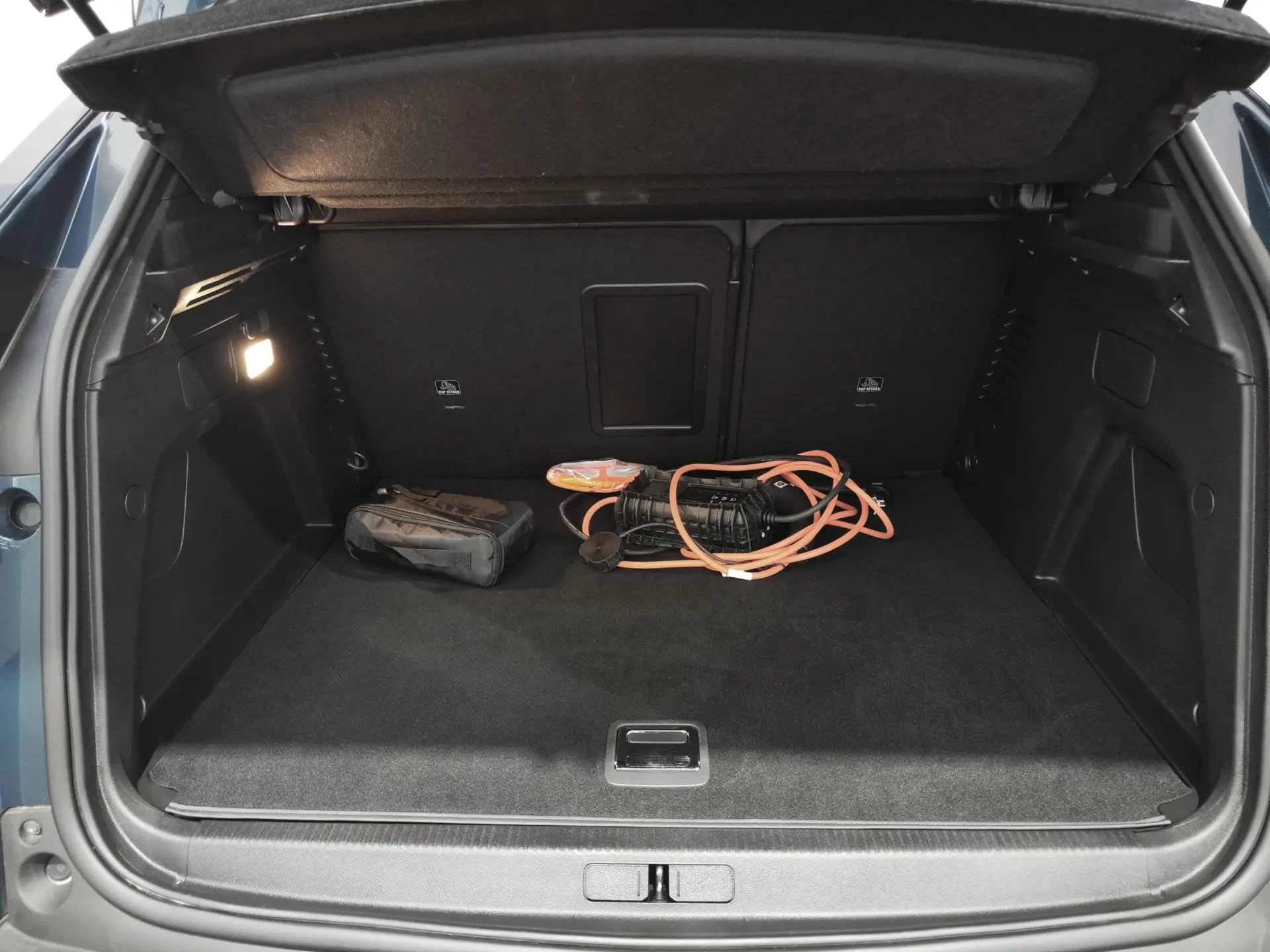 Peugeot 3008 1.6 Hybrid Allure e-EAT8 20