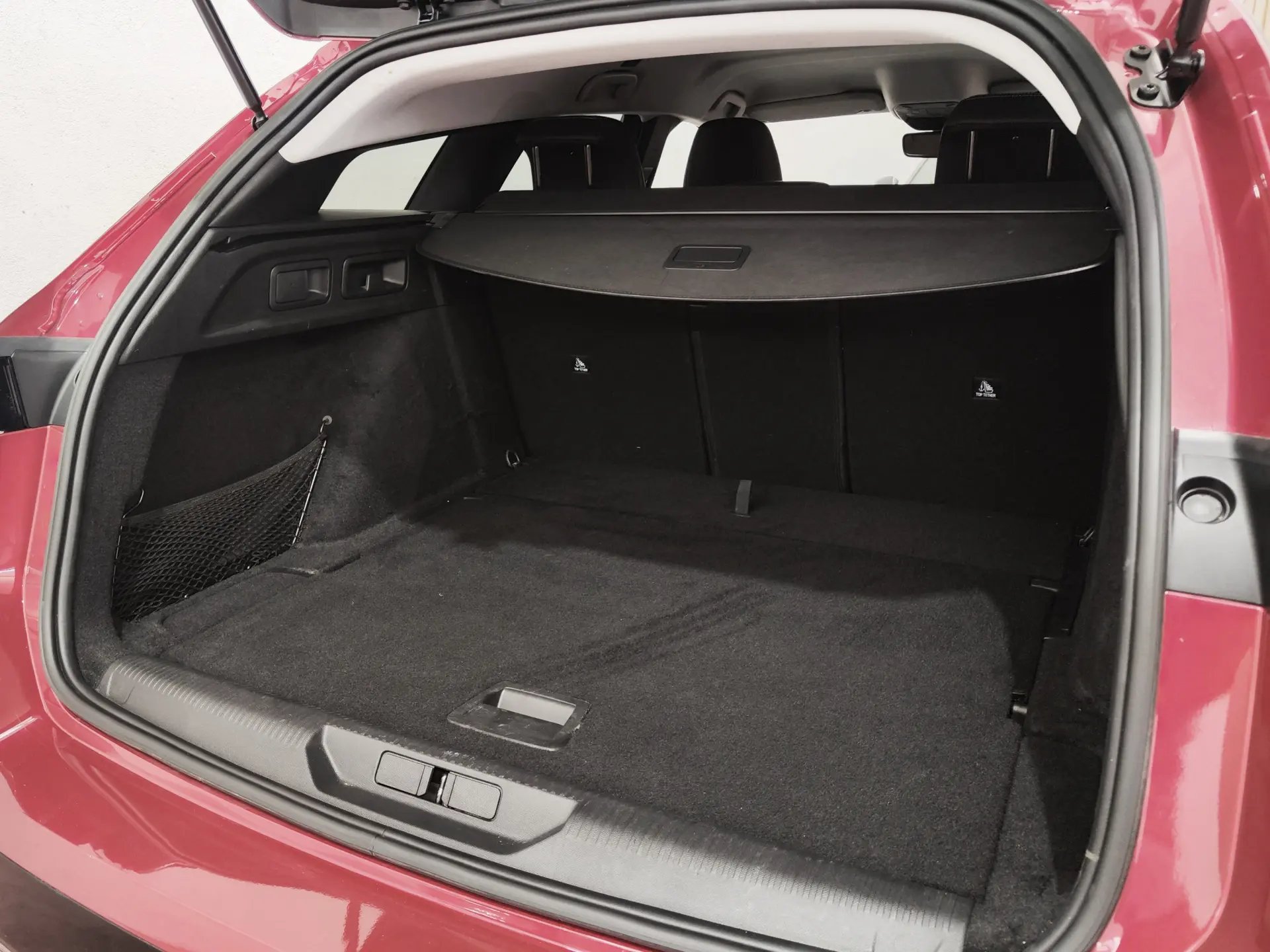 Peugeot 308 SW 1.2 PureTech Allure EAT8 13