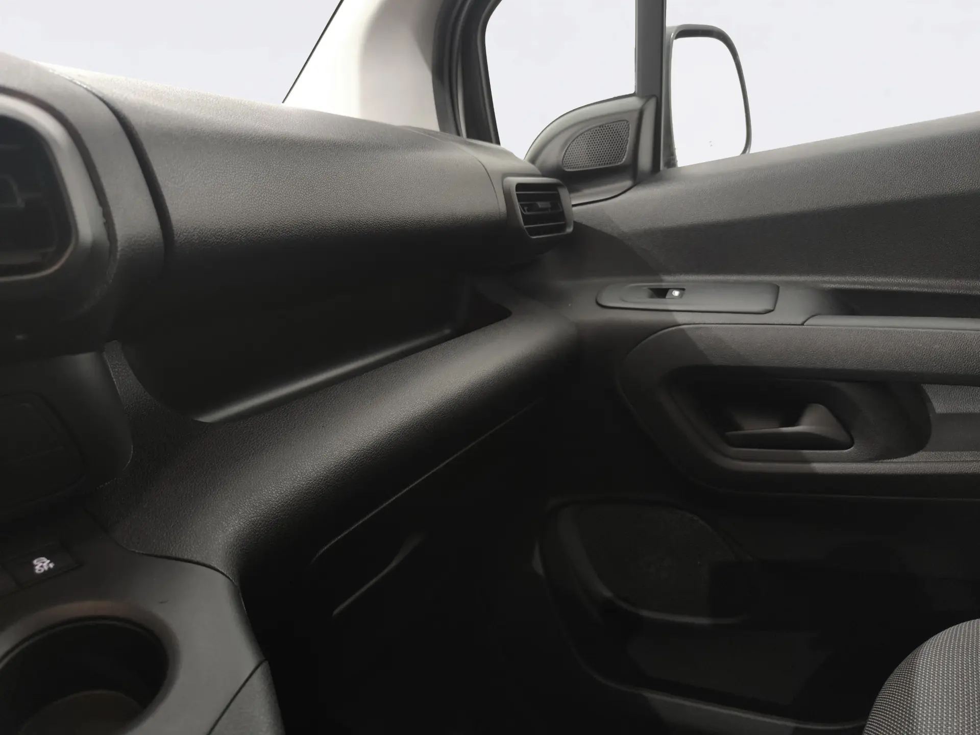 Peugeot Partner 1.6 BlueHDi Style 18