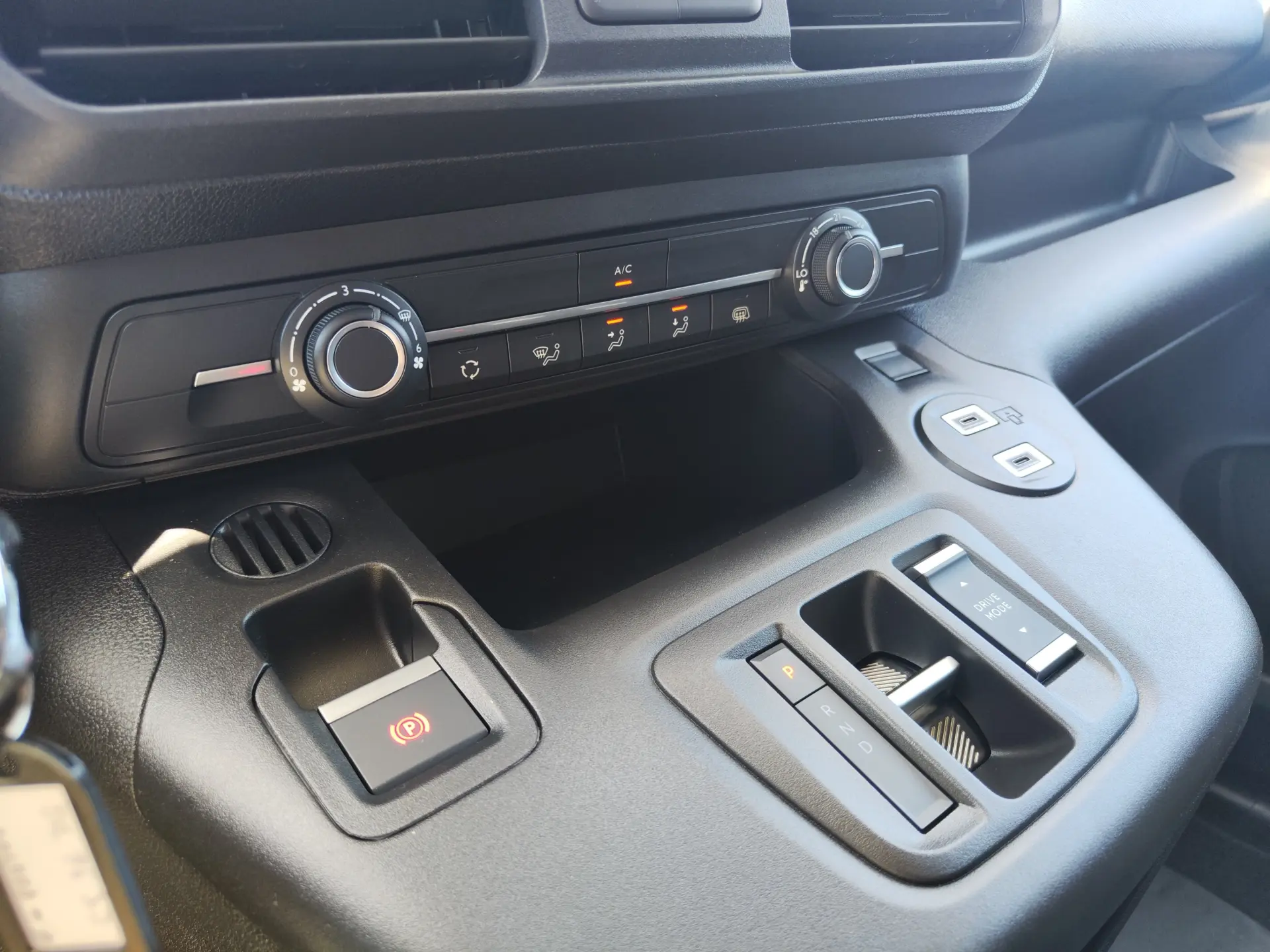 Peugeot e-Partner XL Elétrico 136cv - Bateria 50kwh 16