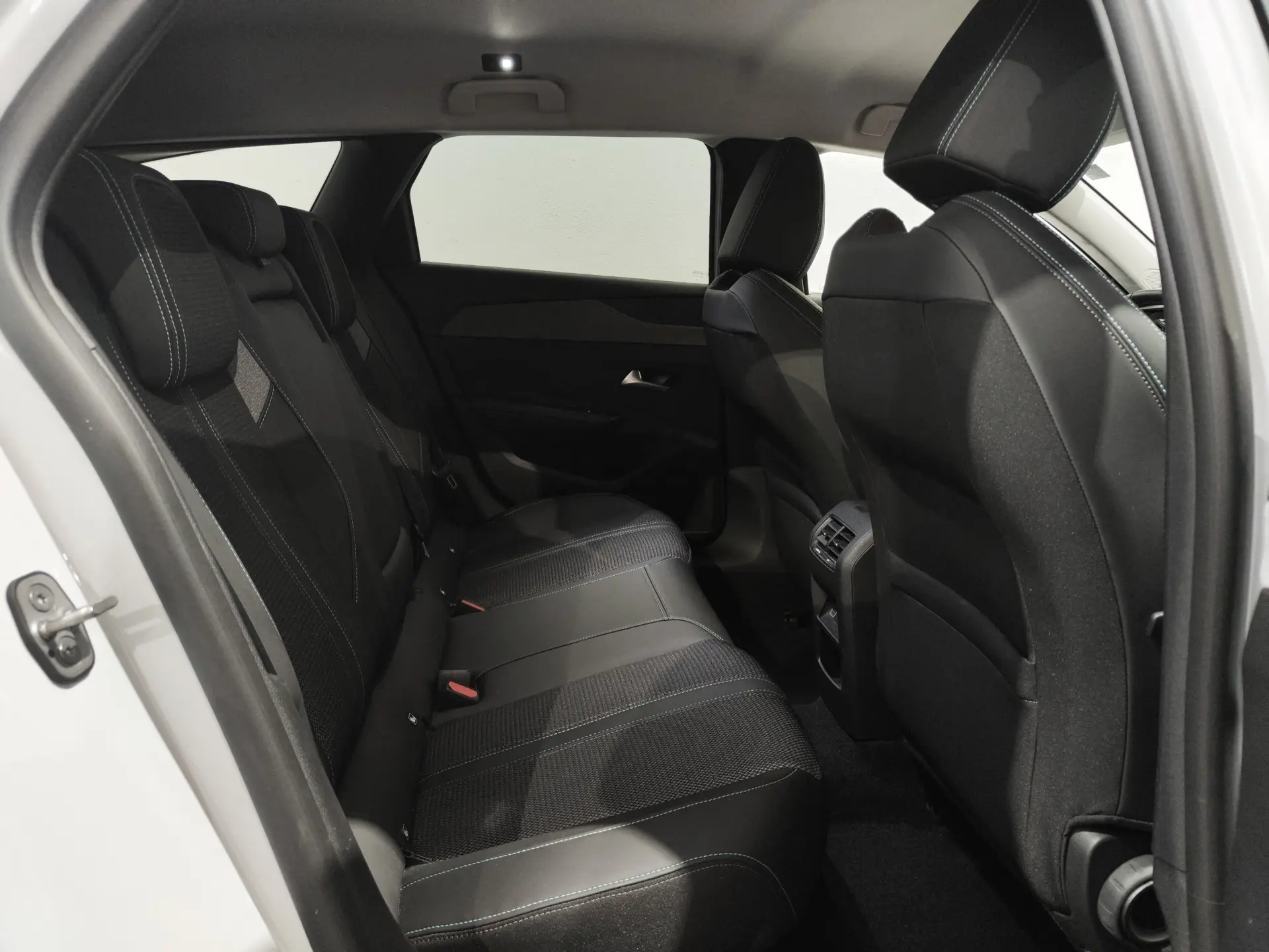 Peugeot 308 SW 1.2 PureTech Allure EAT8 7
