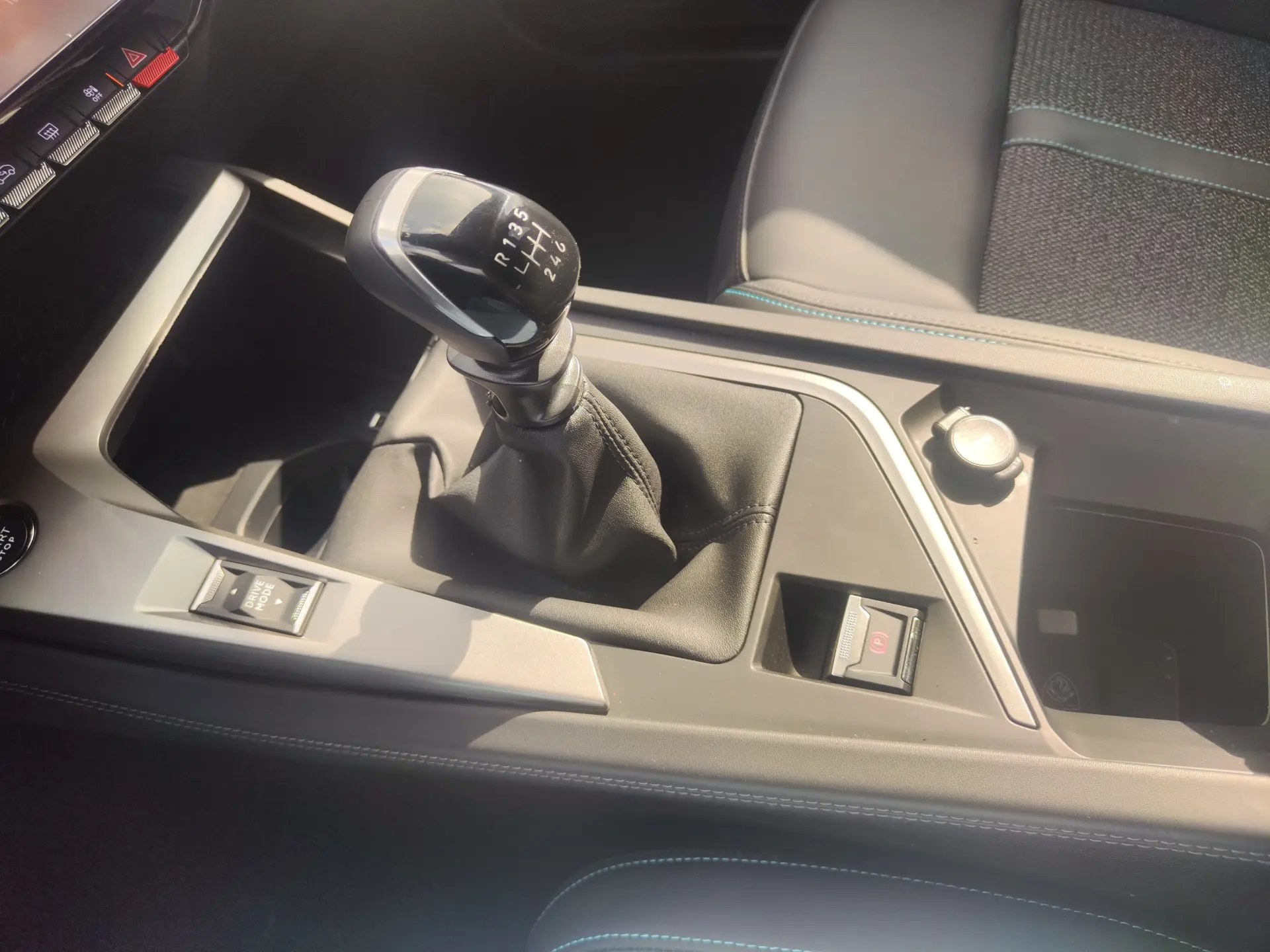 Peugeot 308 SW 1.2 PureTech Allure 18